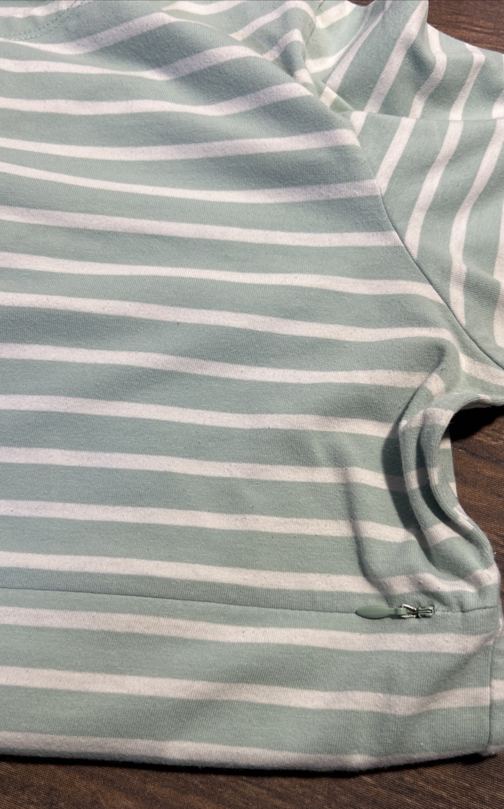 Nursing Queen Nursing Top Women’s Size Large Mint Green/White Stripe