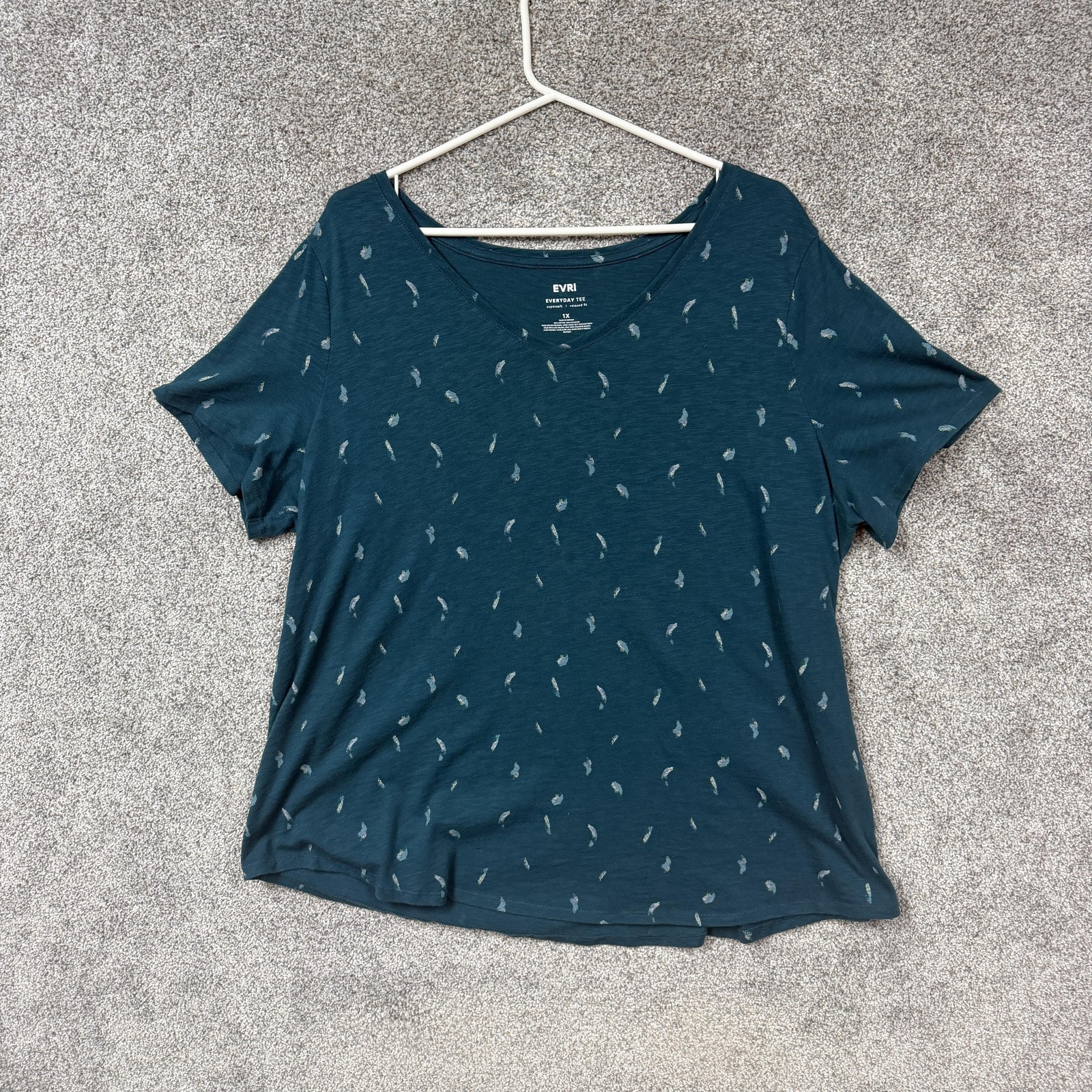 EVRI Everyday Tee Lot 2 1X Floral Chic Coastal Grandmacore Summerwear Oceancore