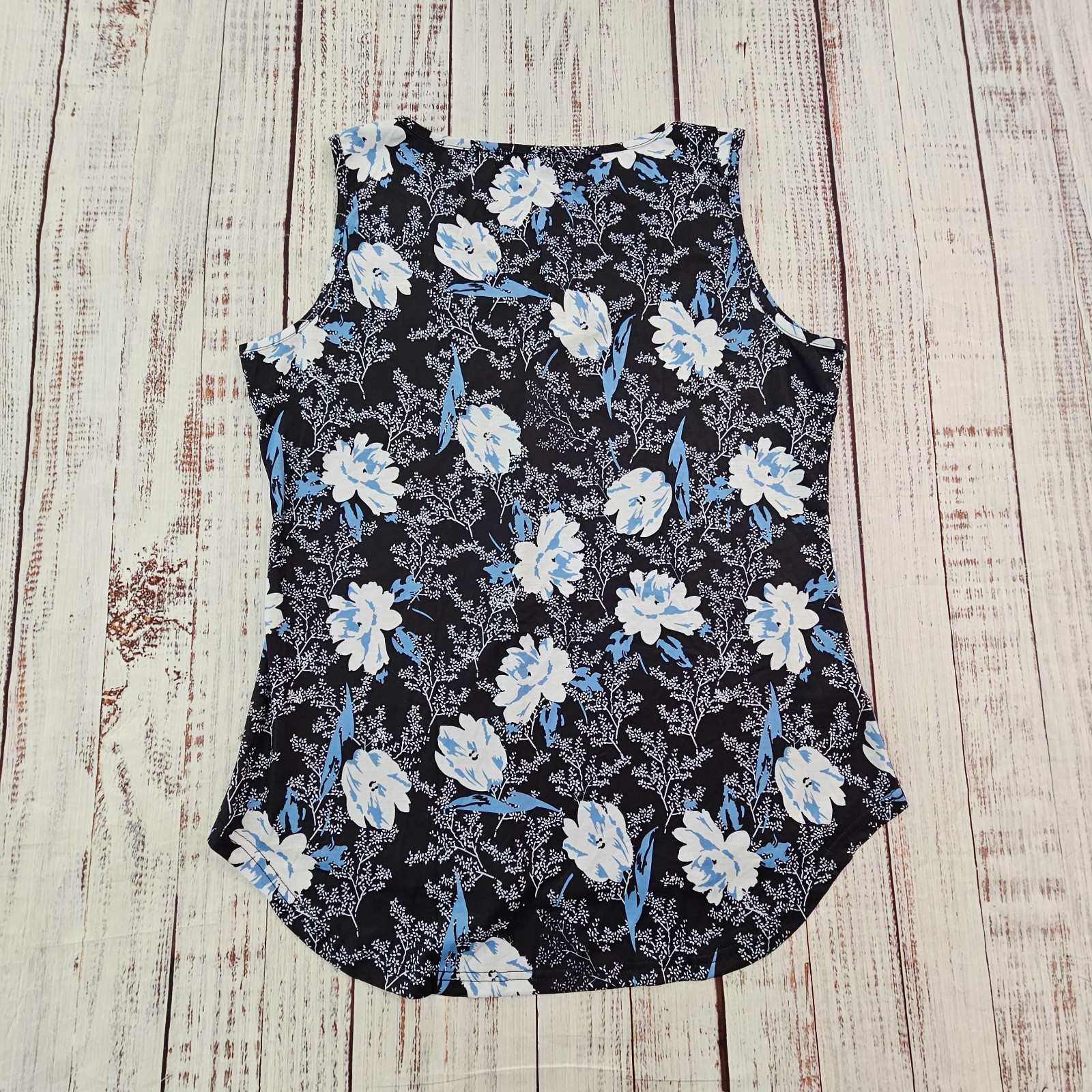NWT XiaoMaAnJi Black Blue Floral Sleeveless V Neck Dolphin Hem Tank Blouse 1X