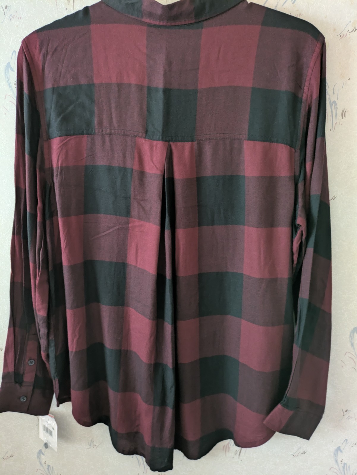 NWT Falls Creek Women’s Size XL LS Burgandy Black Plaid Hi-Lo Button Tunic Shirt