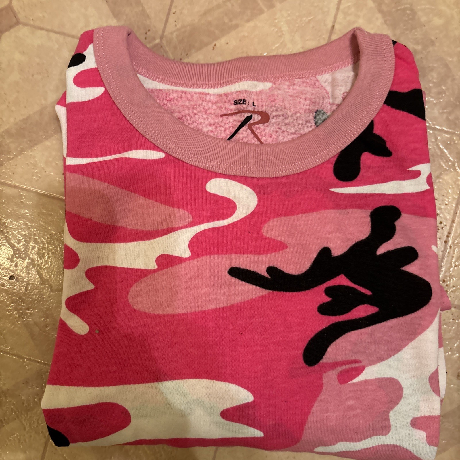 Rothco Pink Military Hunting Camouflage Long Sleeve T-Shirt Never Worn. Size L.
