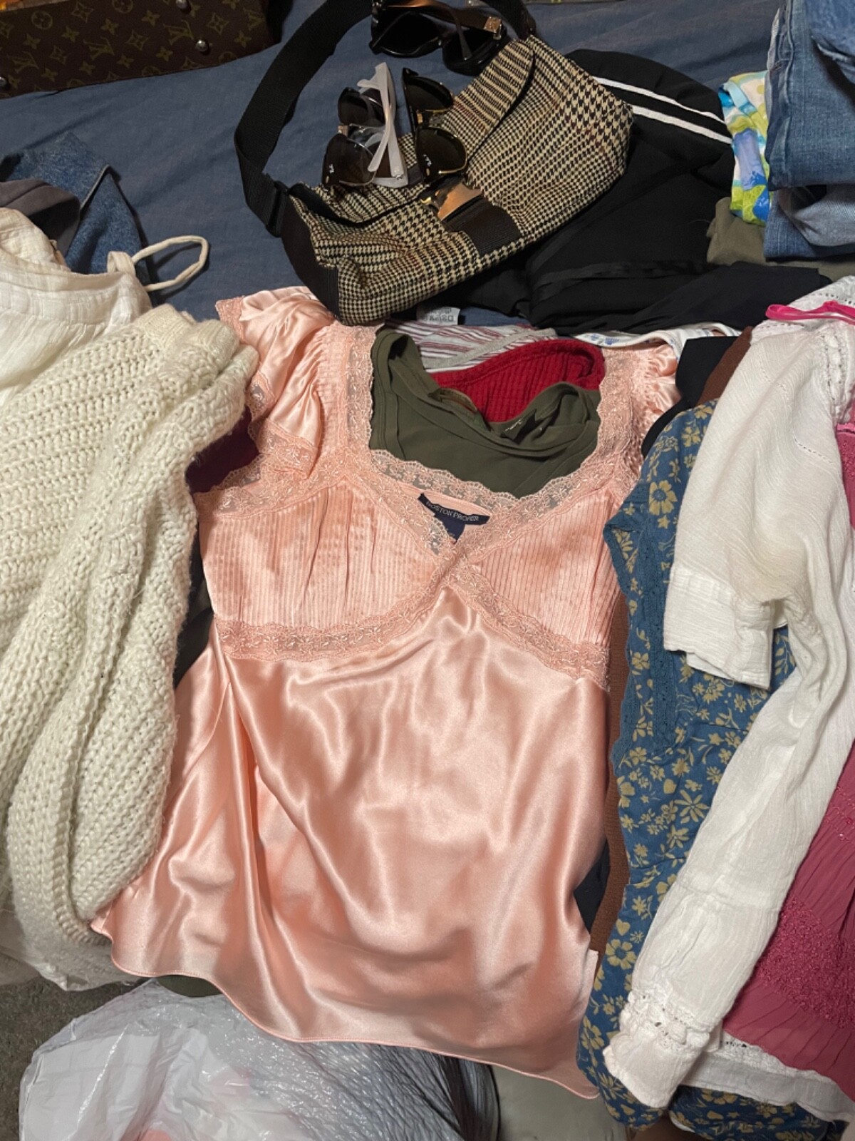 y2k womens clothing bundle 70pcs. sizes medium/large Shoes sizes 6.5-7