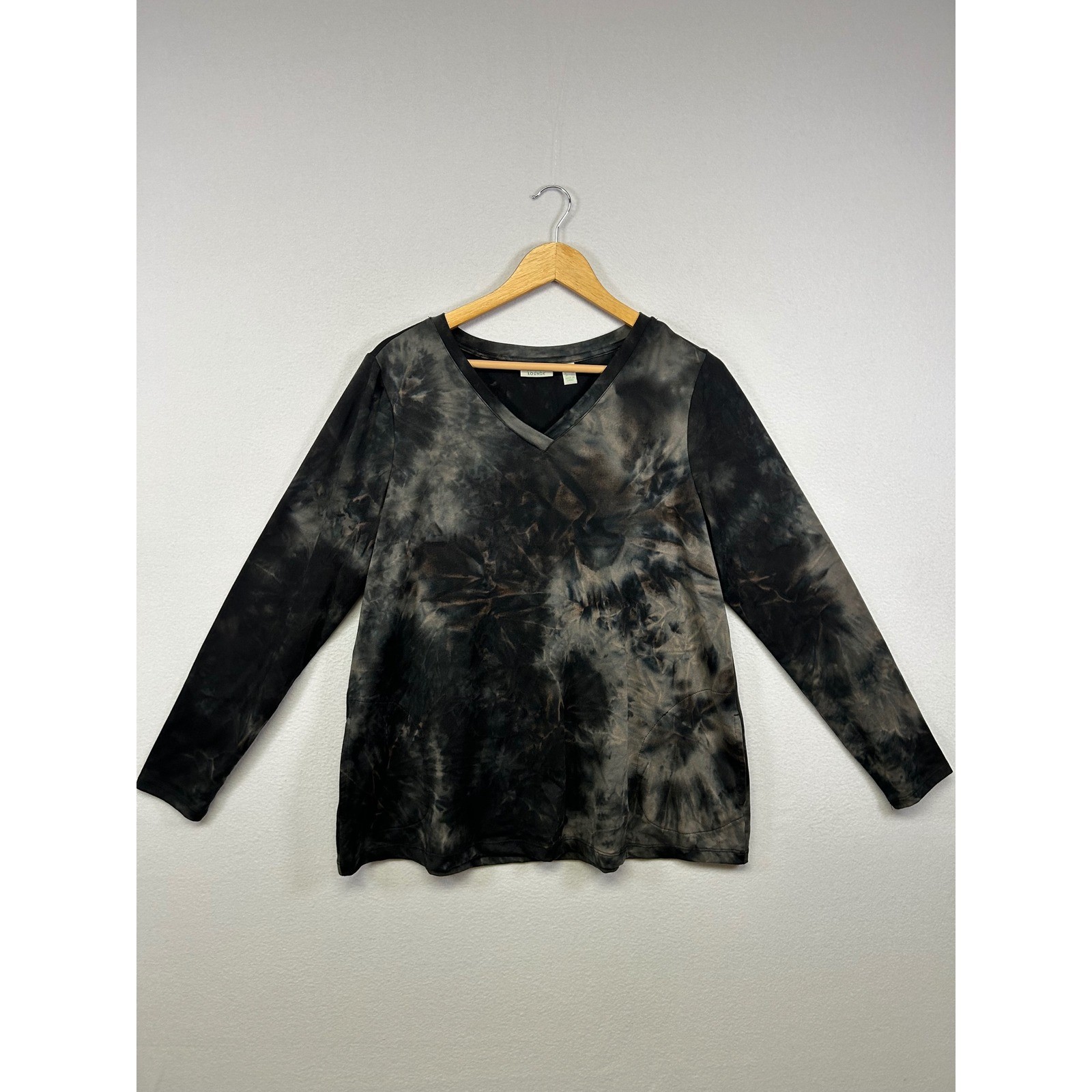 Grunge Goth LOGO Lounge Womens Medium Black Grey Tie Dye V-Neck Pocket Top 9216