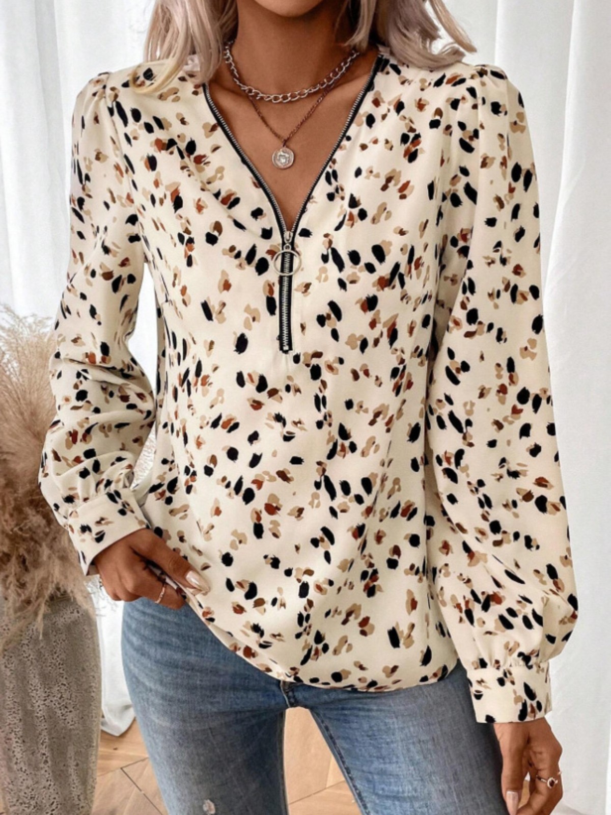 Women’s Leopard Print Zipper V-Neck Blouse