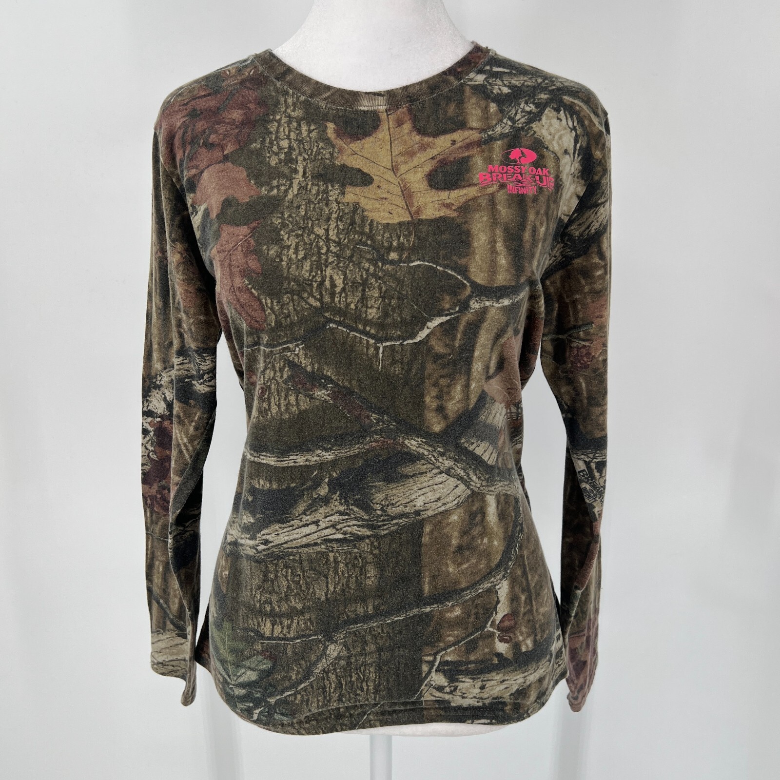 Mossy Oak Shirt Women’s Sz Medium Camouflage Athletic Fit Long Sleeve Pink Logo