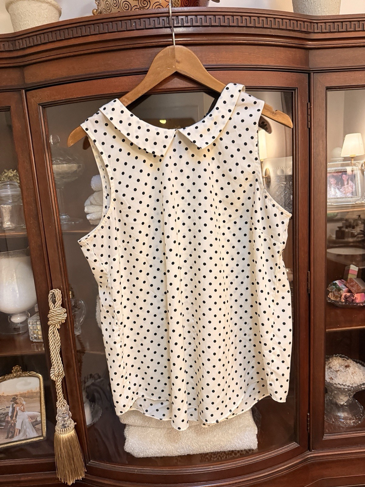 Gap Women’s Sleeveless Collared Button Blouse White/Black Polka Dot Size L