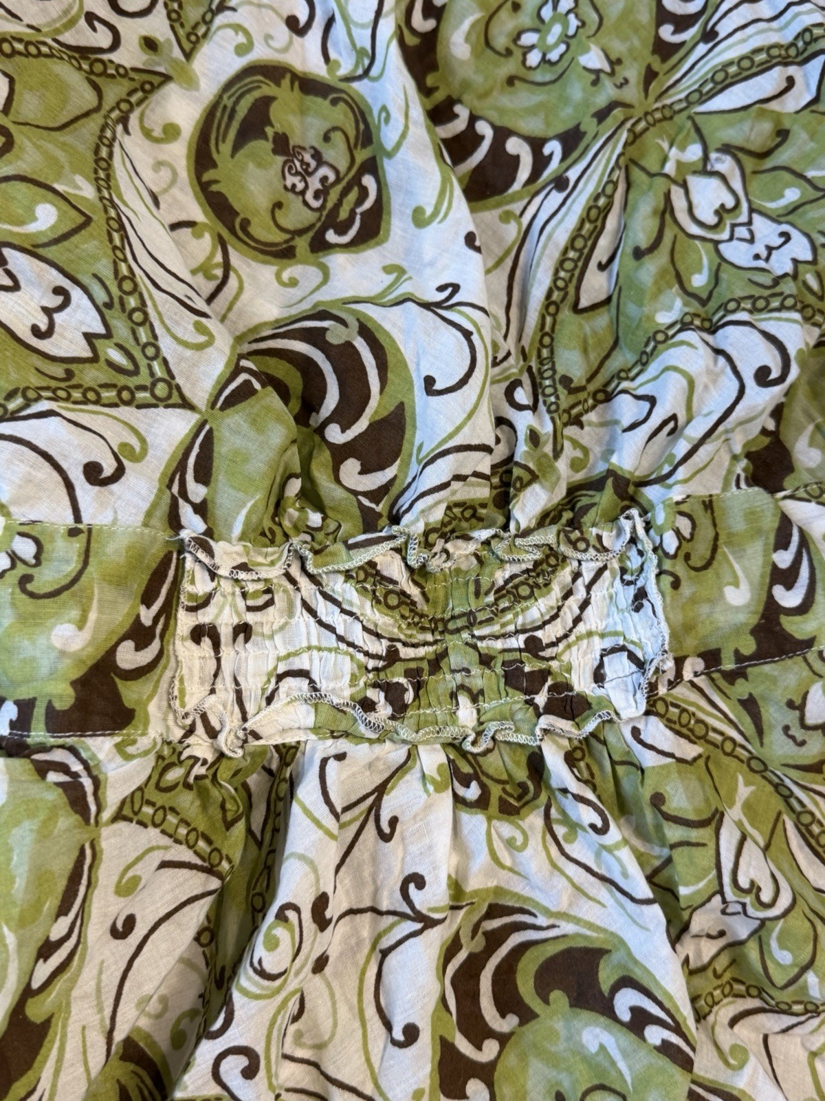 Revolution Women’s Green White Brown Paisley Smocked Button Blouse Size M