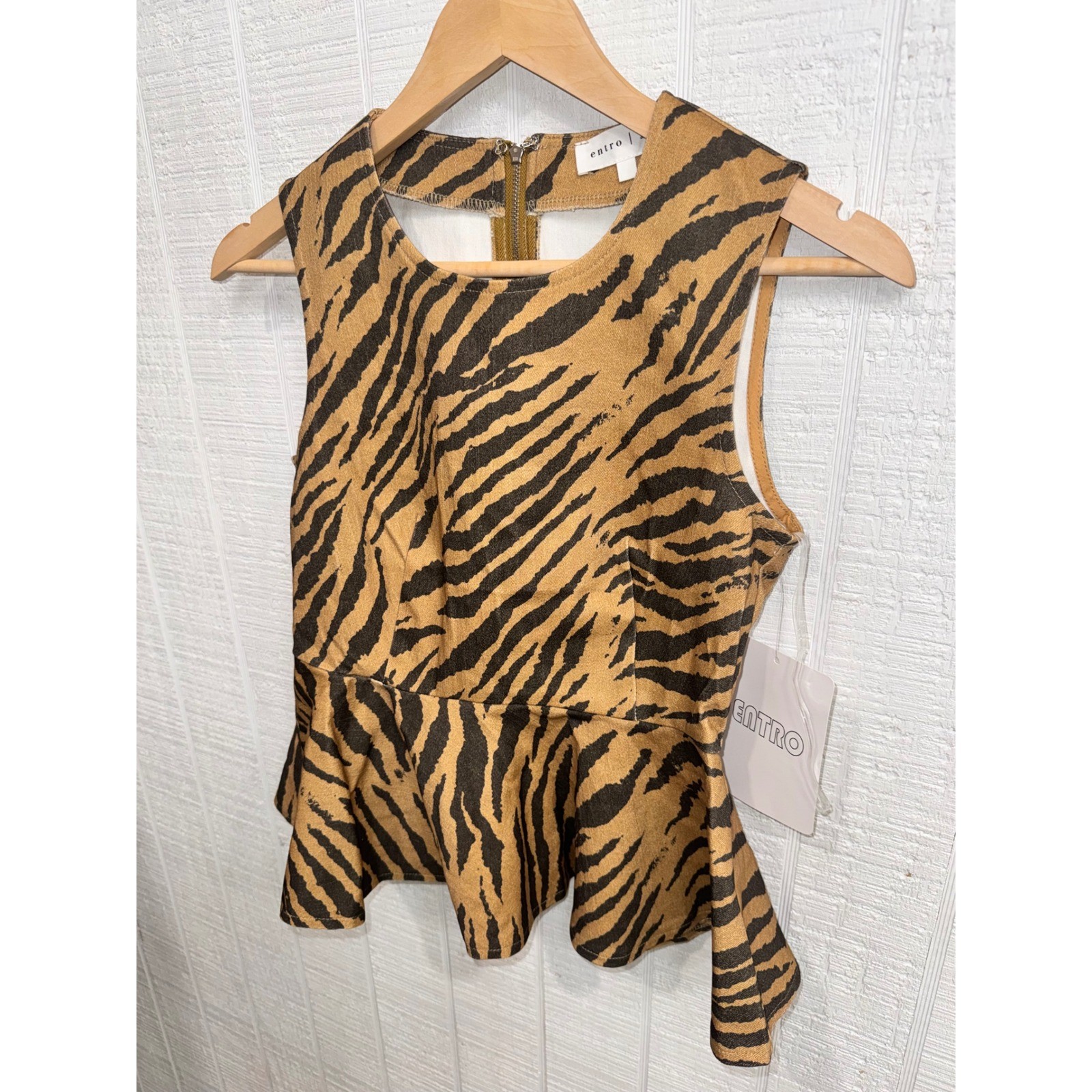 Entro Peplum Top Women Tan Black Tiger Animal Print Sleeveless T31161 Small