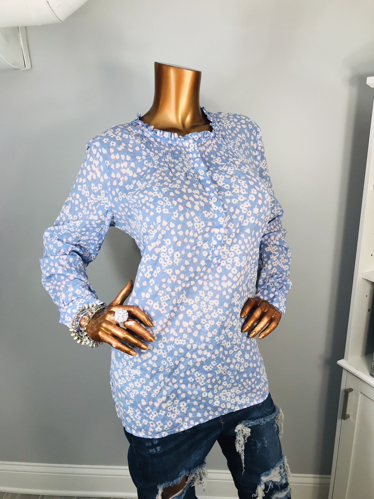 Talbots L Top Floral Long Sleeves 1/2 Button Up Blouse Shirt Soft NWT Sheer Lite