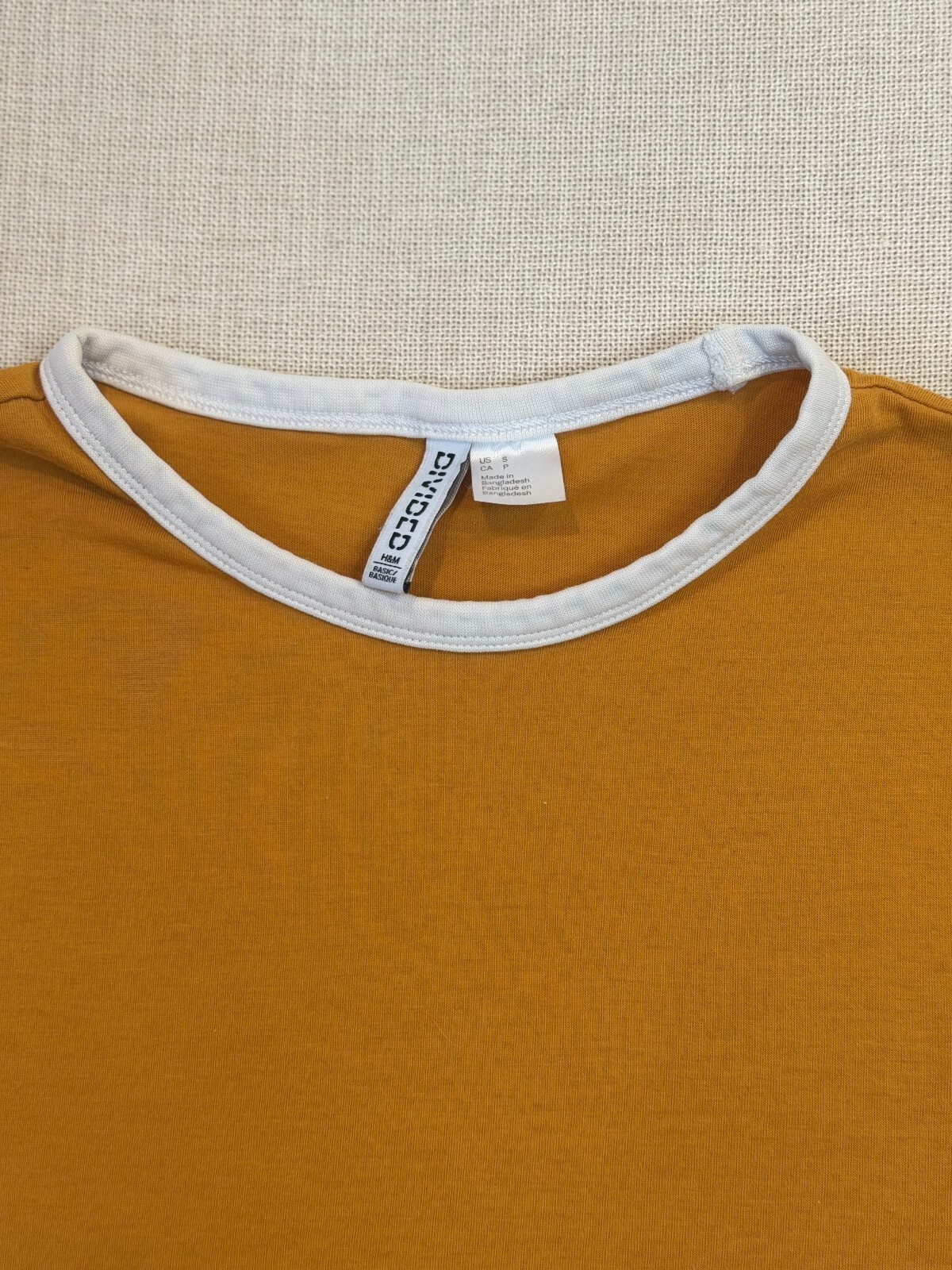 Mustard yellow H&M Divided Ringer Tee – Size Small