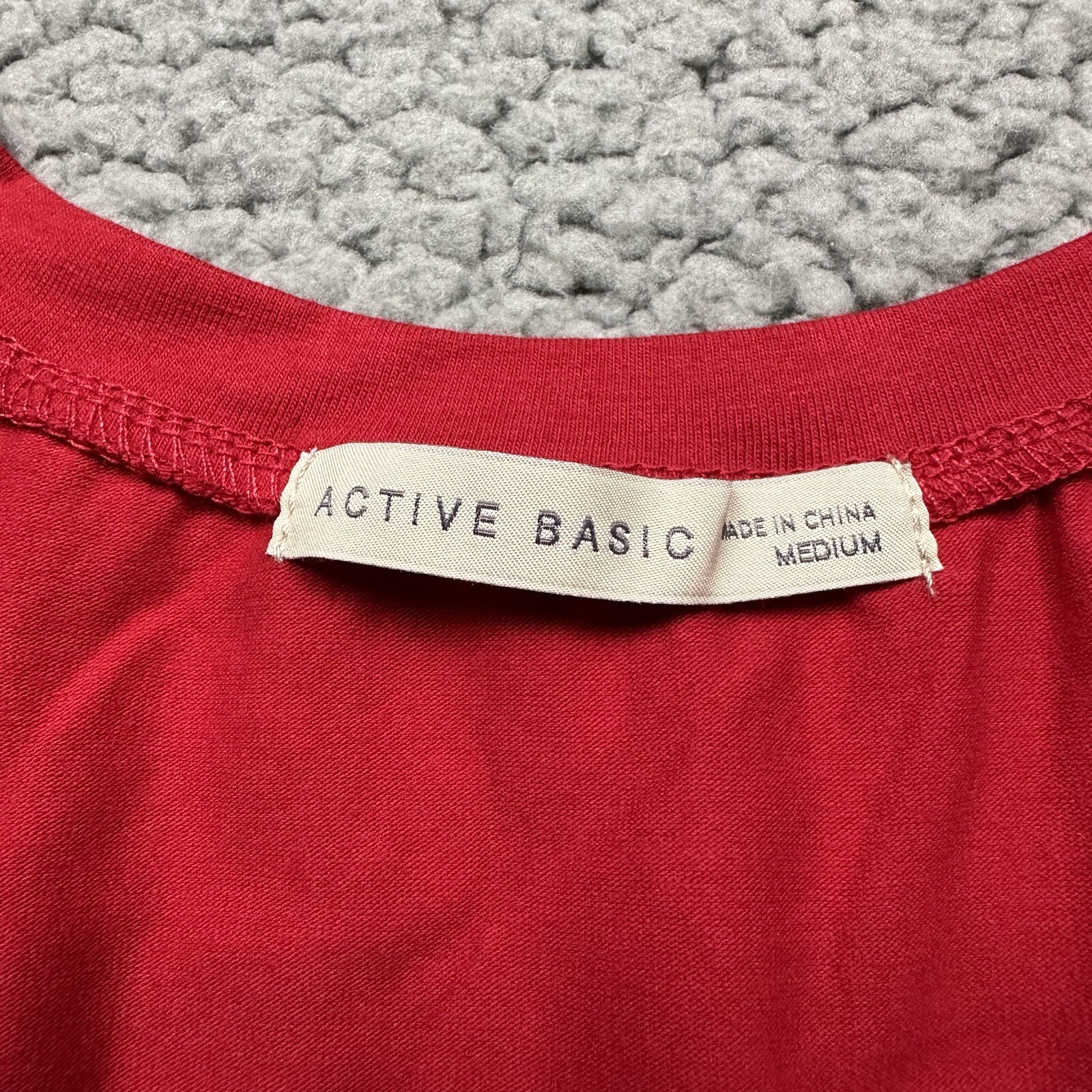 Active Basic Shirt Womens Medium 1/2 Sleeve Red Tee Slim Fit V Neck Stretch