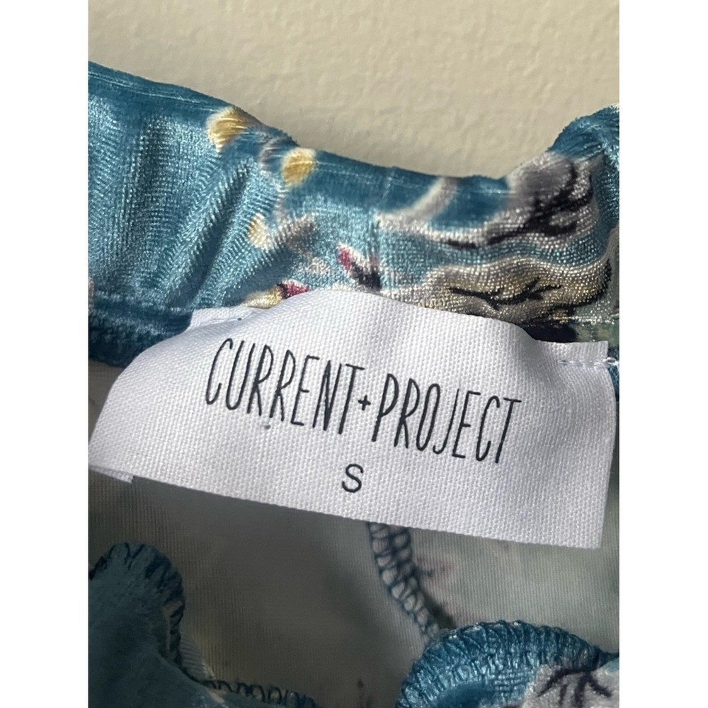 Current + Project Floral Bell Sleeve Off Shoulder Velvet Top Womens Small Blue
