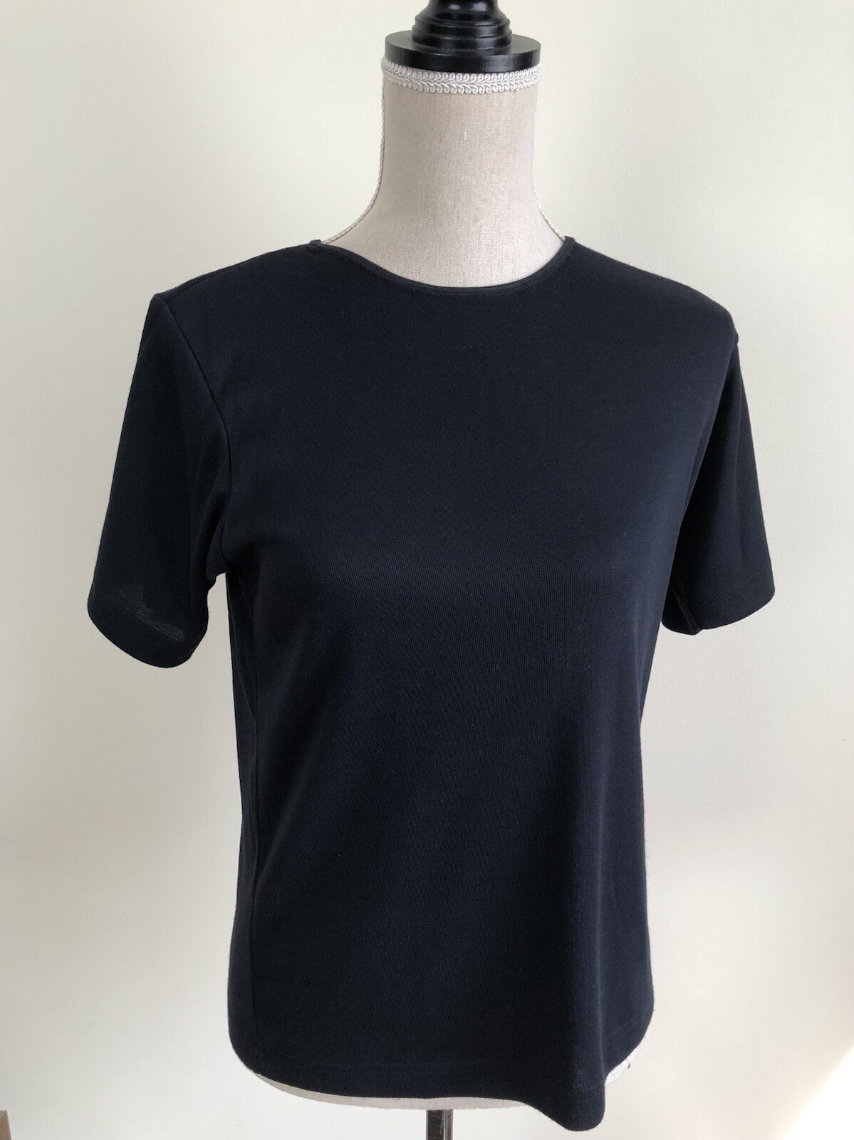 Amanda Smith Petites Women’s Black Knit Short Sleeve Top Round Neck Rayon Blend