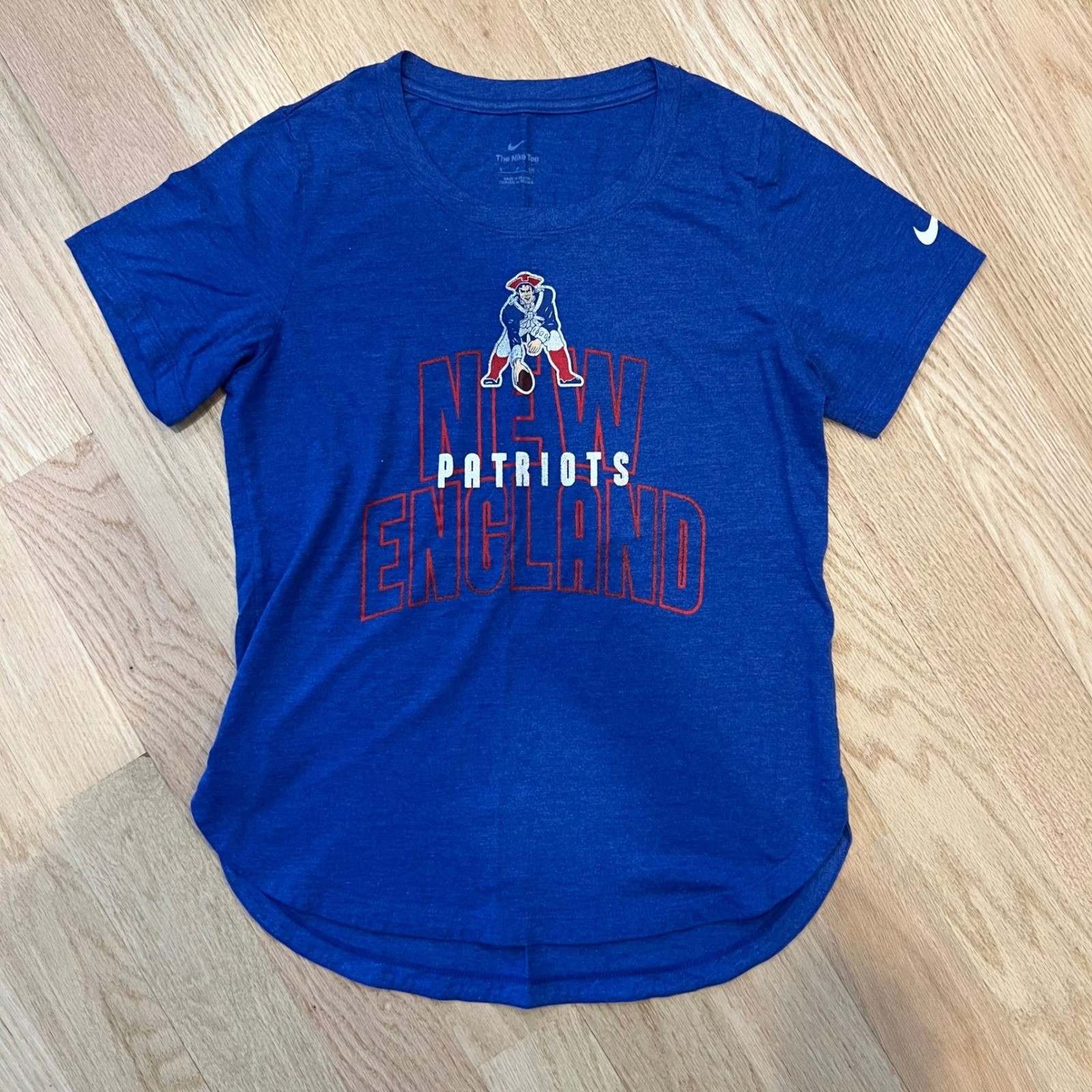 Nike New England Patriots T Shirt Women’s Size Small Blue Graphic Print Football