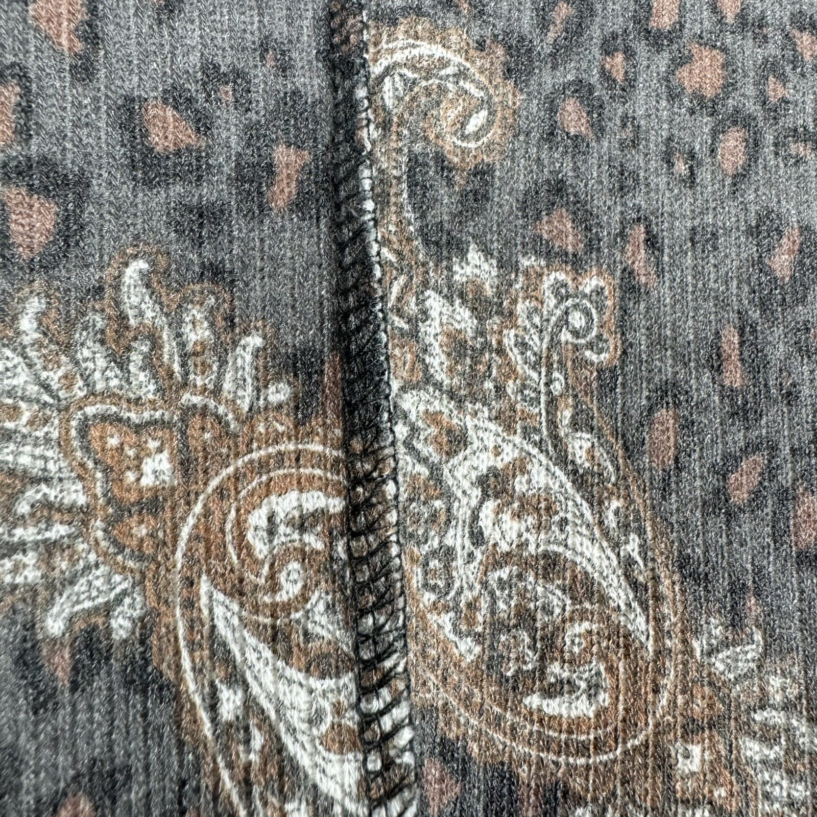 Cotton Bleu Oversized Top Womens M Medium Gray Paisley Animal Print Long Sleeve