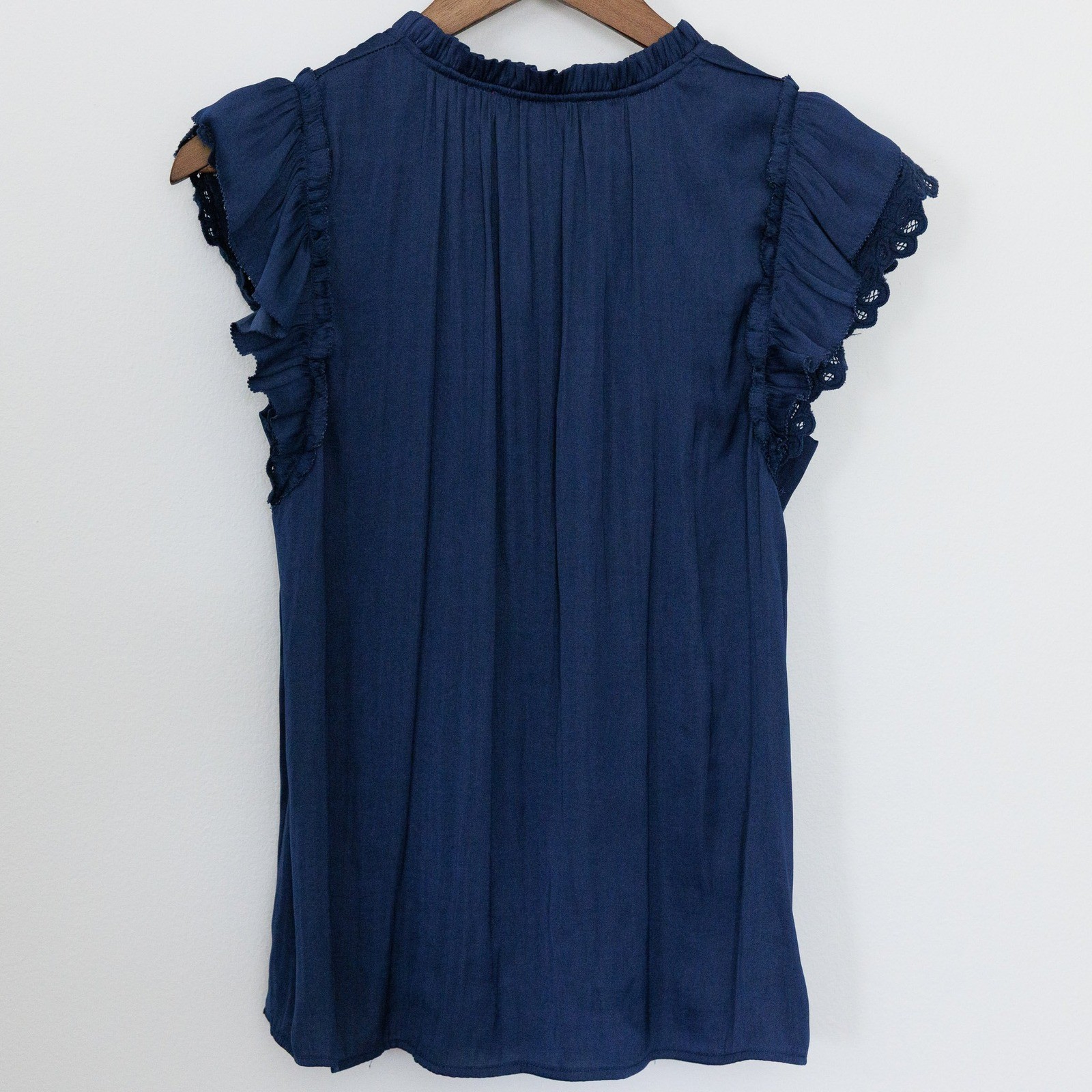Catherine Malandrino Navy Blue Ruffle Flutter Sleeve Eyelet Lace Blouse Medium