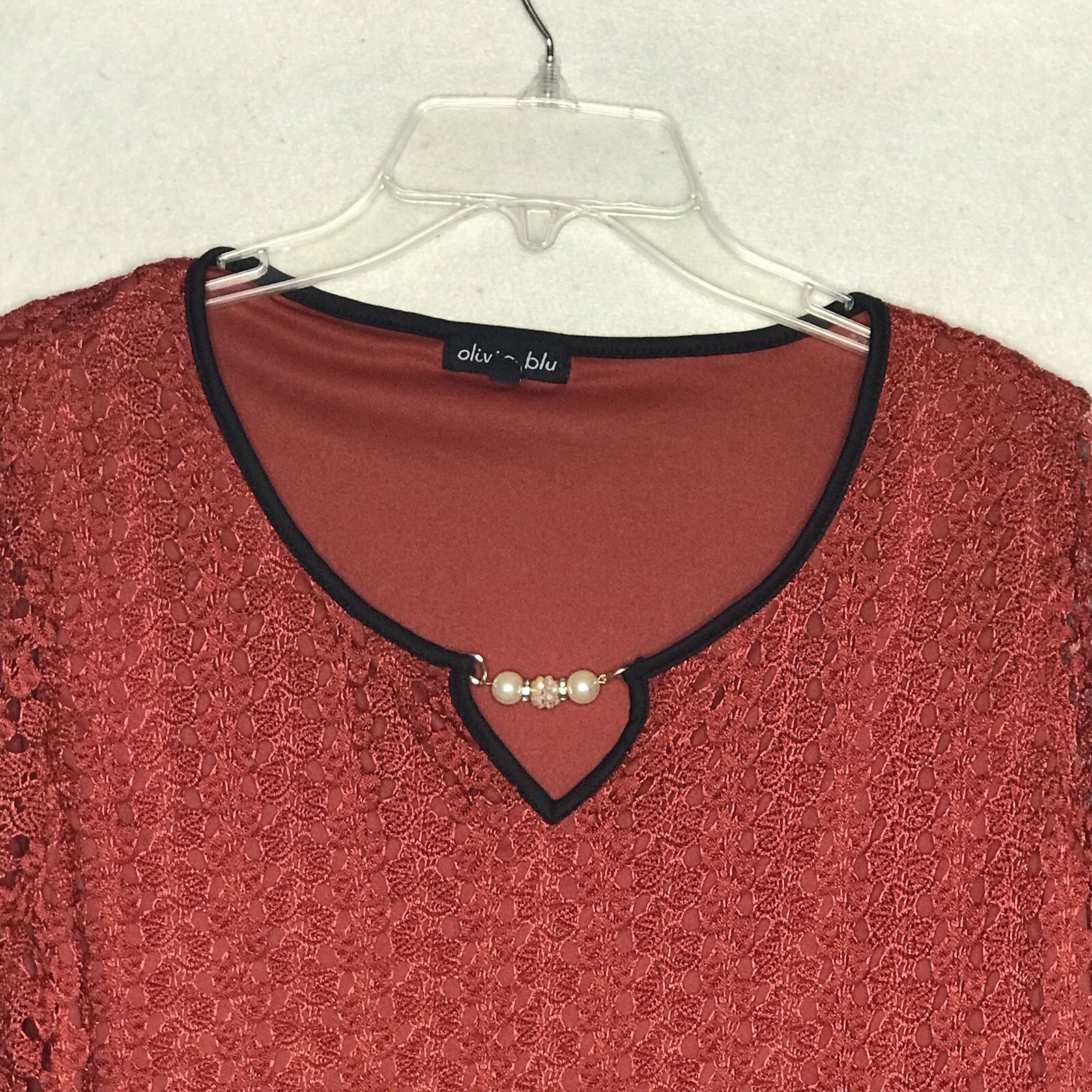 Olivia Blu Lace Top Women’s Large Red Floral Lined Lightweight Keyhole Neck Bead