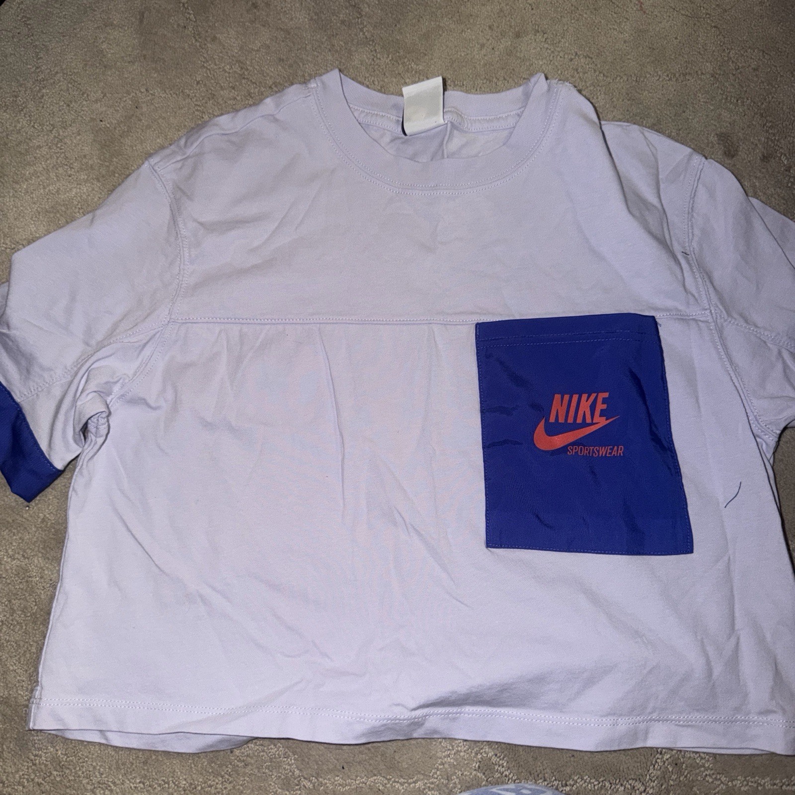 Nike Sportswear women Light Purple Blue Pocket Short Sleeve Crew Neck T-Shirt S