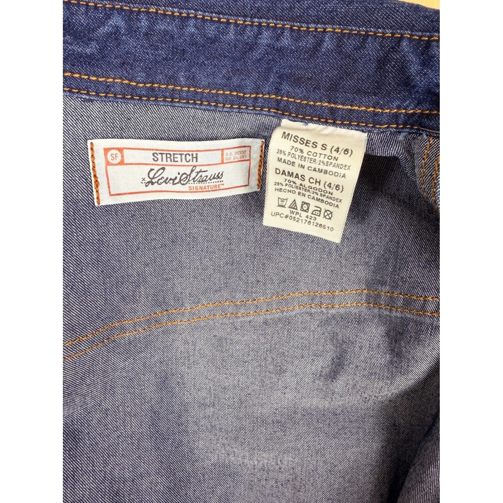 Levi Strauss Signature Womens Denim Western Pearl Snap Shirt Dark Wash Small