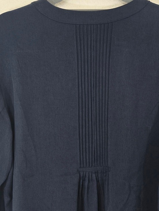 Pendleton Navy Blue Tencel Pleated Button Front Blouse Office Church, size Large