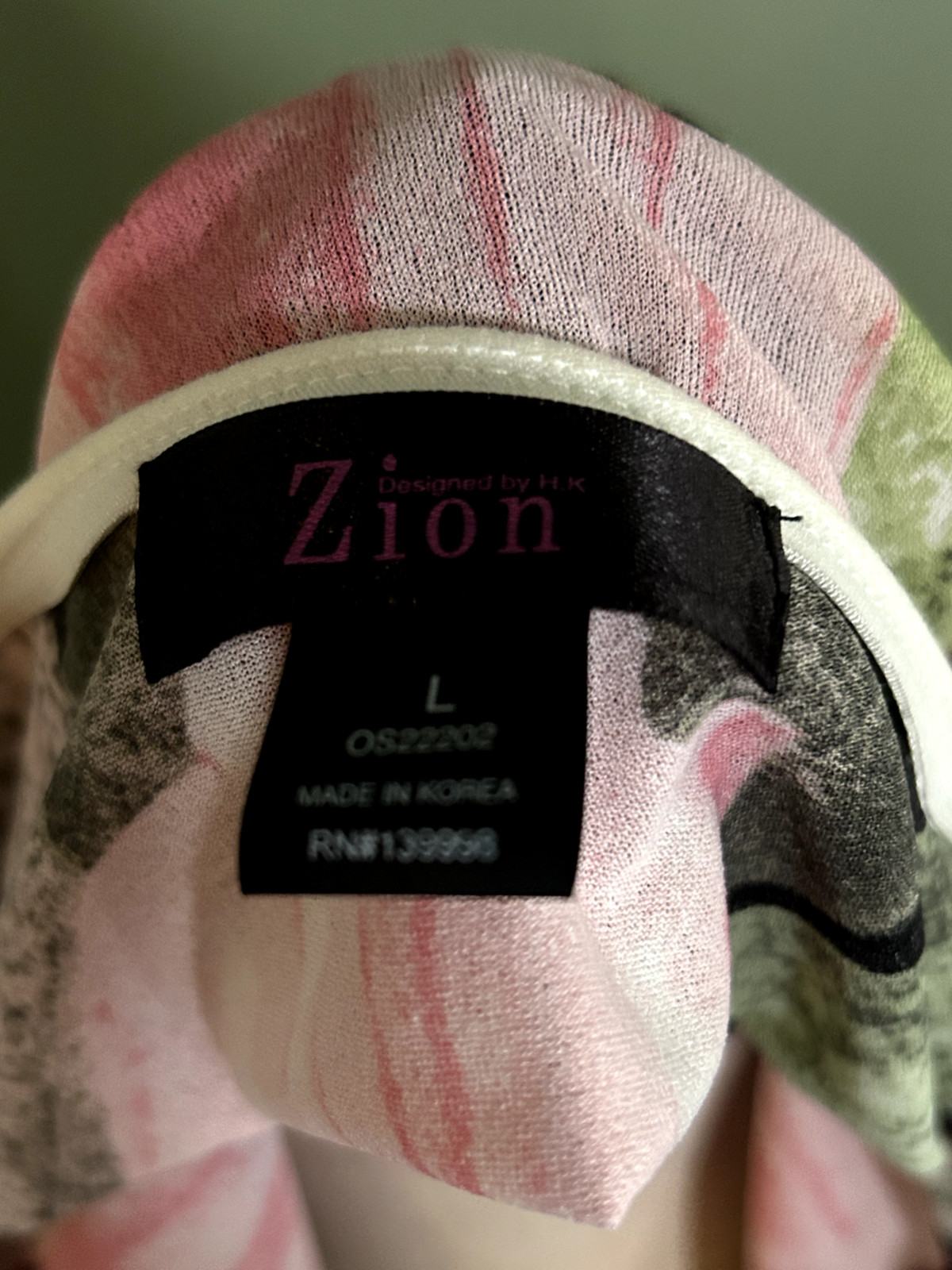 Zion Designed By H.K. Black and Pink Floral Applique Blouse White Flower Size L