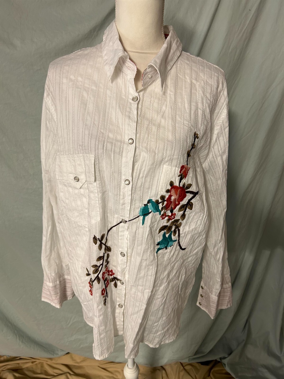 Vintage MIXIT WOMAN White Button-Up Shirt/Blouse w/Floral Embroidery Size 26 NEW