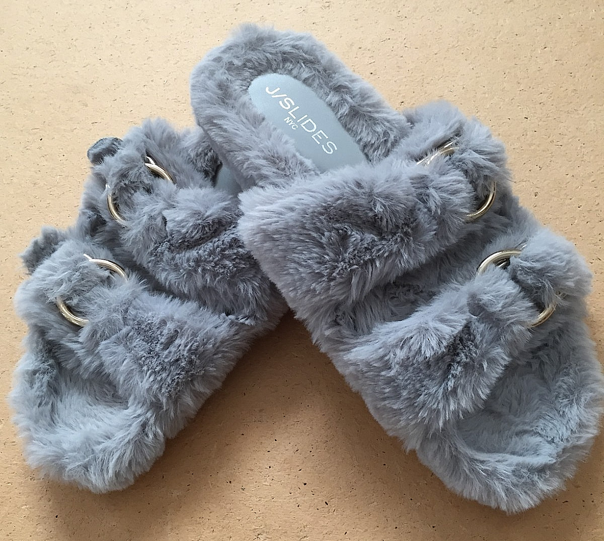 Women’s New Gray J/SLIDES NYC Faux Fur Sandals Slippers with Buckles , Size 9M.