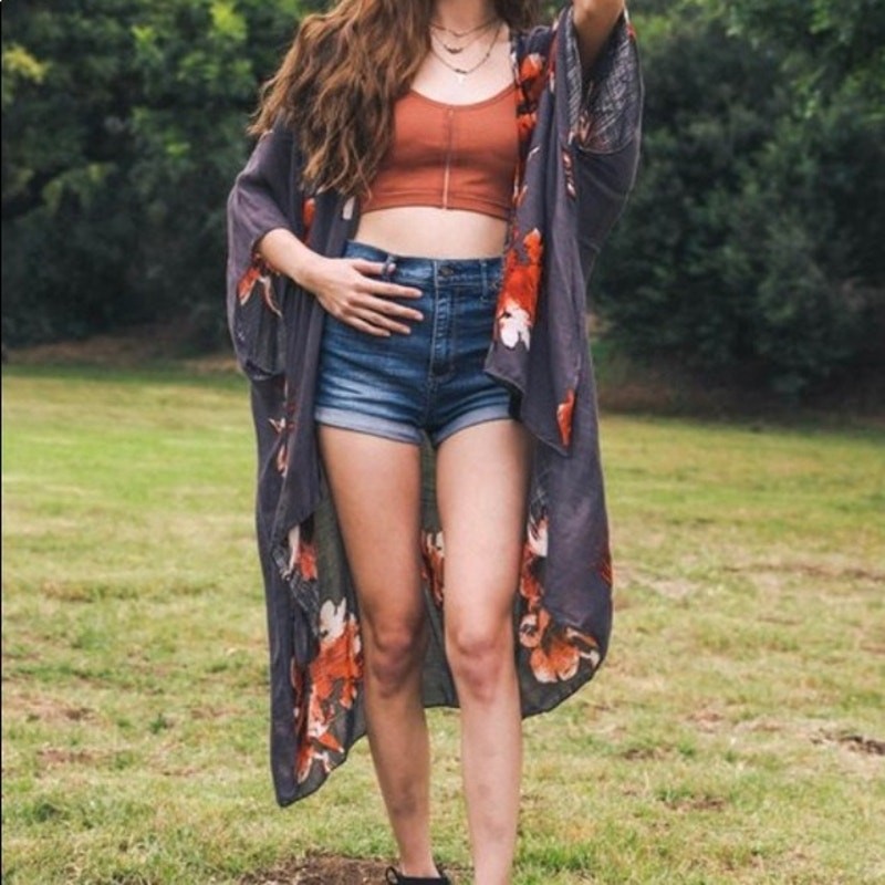 New Gray Floral Print Open Front Boho Flower Lightweight Kimono Women’s One Size