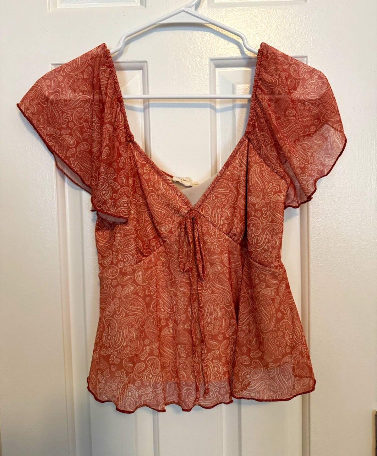 See You Monday Rust Paisley V-Neck Tie Front Flutter Sleeve Blouse M