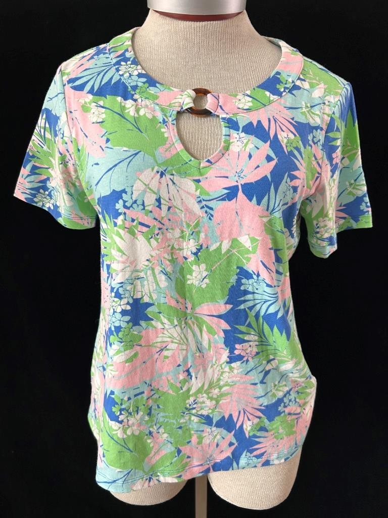 Coral Bay knit top Size PS short sleeve pullover palm leaves petite S small