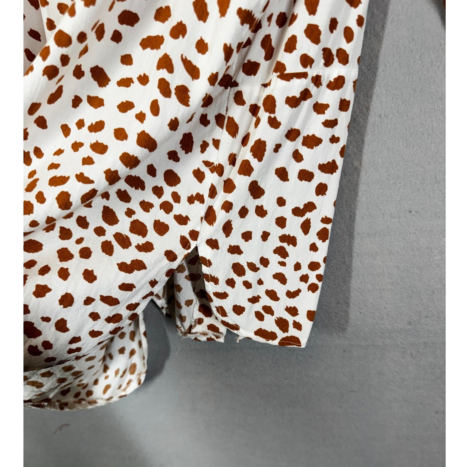 Umgee USA Women’s Medium Brown Animal Print Button Front Blouse Boho Rayon Top