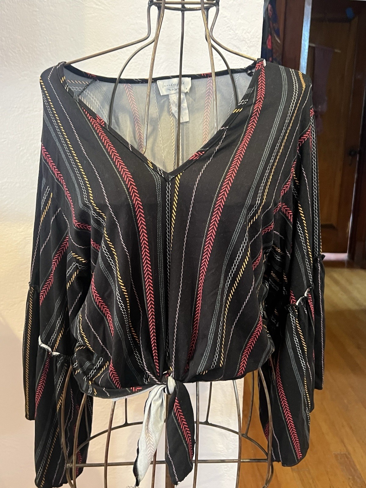 Lavender Field Women’s Medium Boho Black, Red And Orange Top