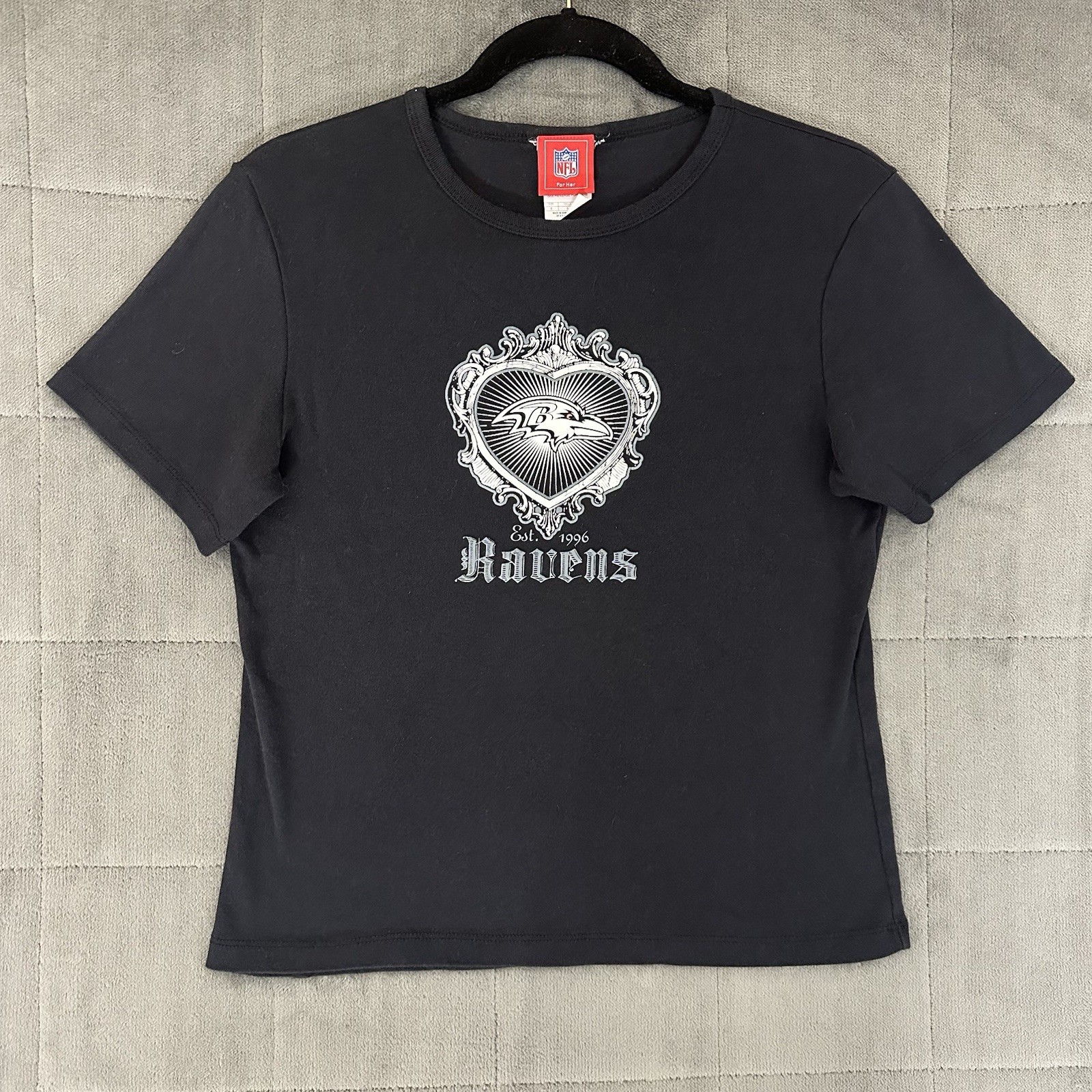 Vintage Y2K Baltimore Ravens T-Shirt Womens Sz Small Black Grunge NFL Heart Logo