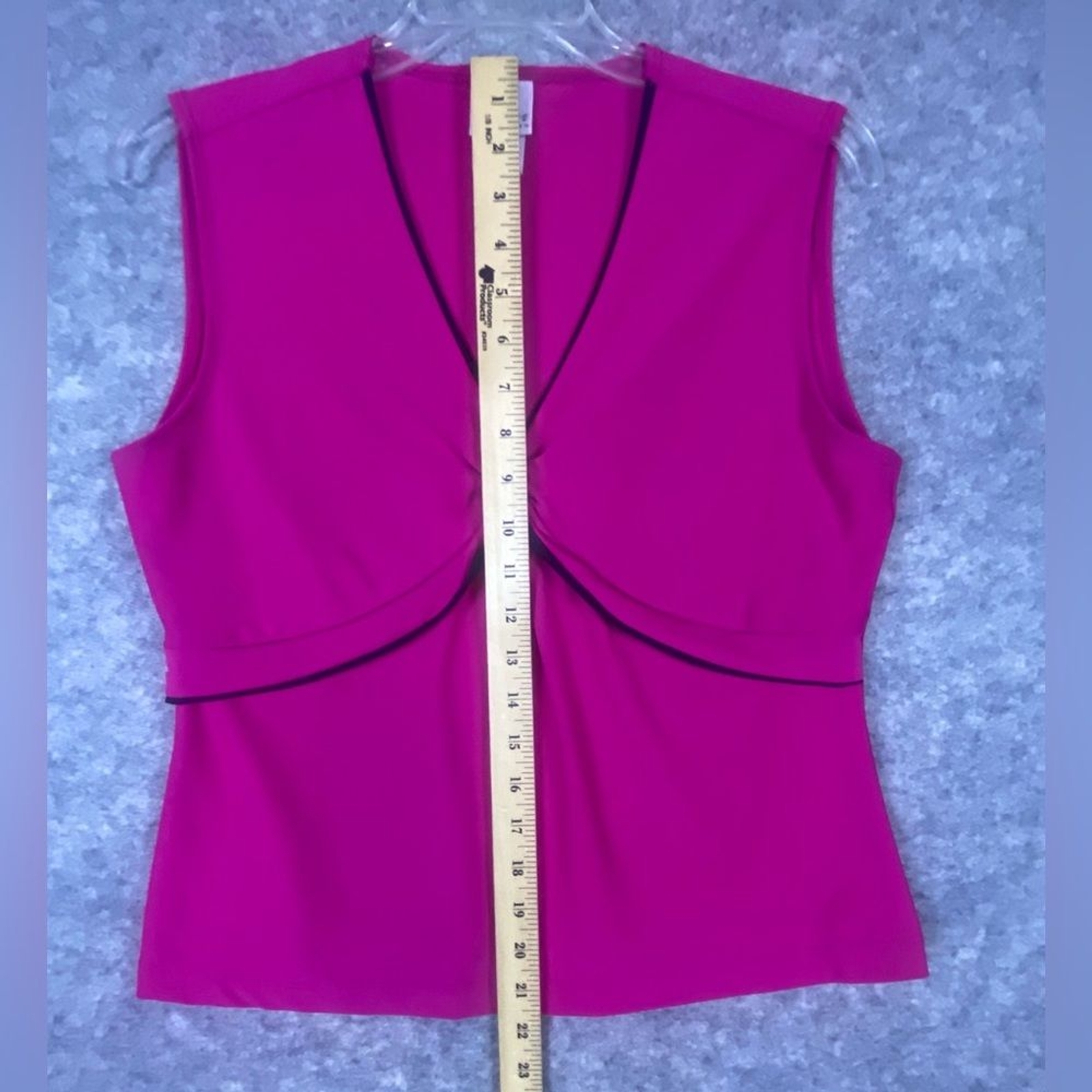 Giorgio Fiorlini Bright Pink Structured Sleeveless Top with Twist Front Size M