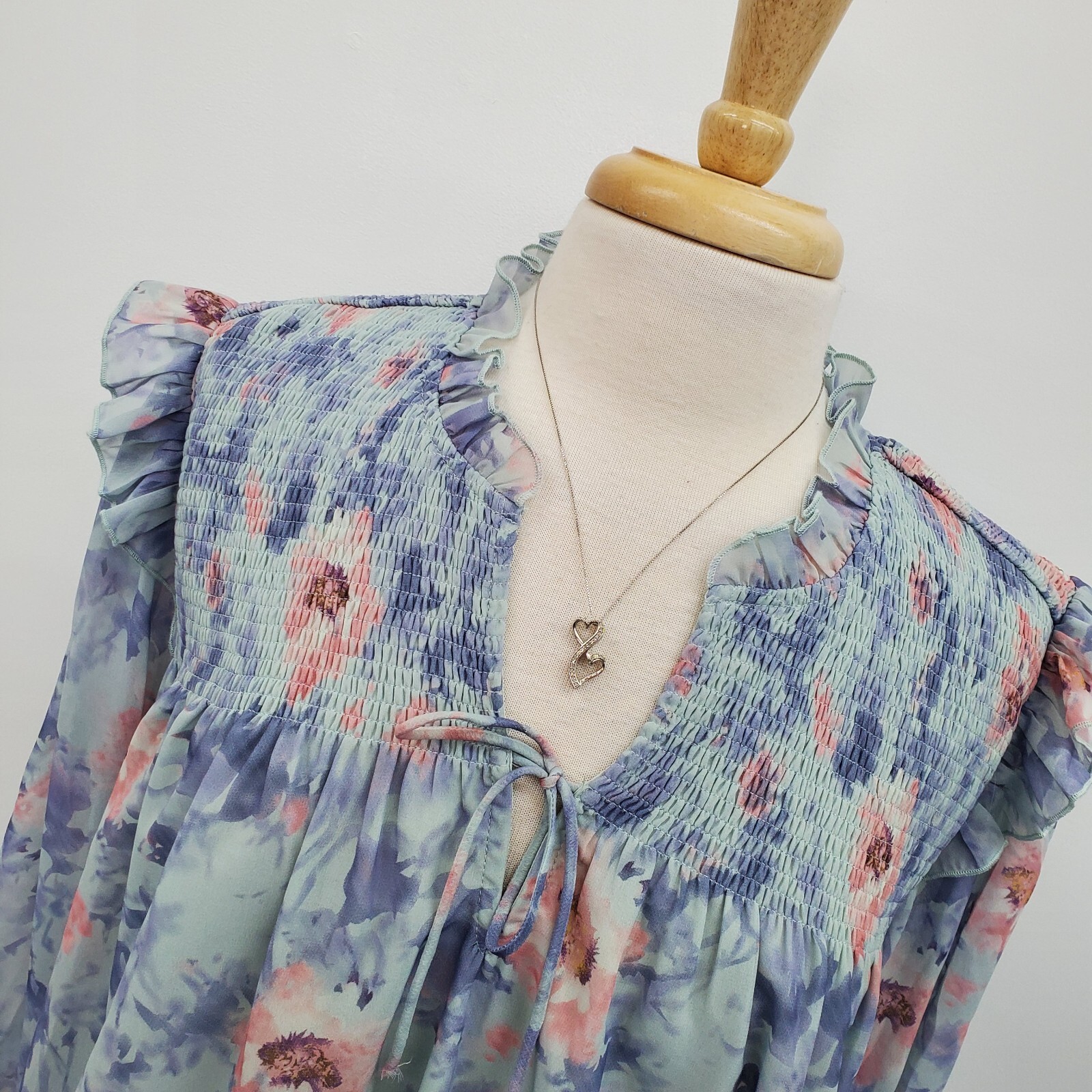 Grace + Karma Womens 1X Pink Blue Floral Smocked Ruffle Long Sleeve Boho Blouse