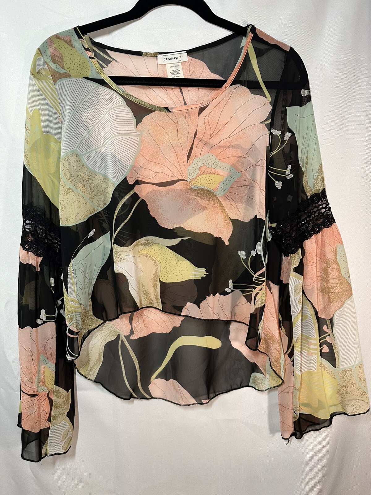 January 7 Black Peach Floral Blouse Shirt Lace Bell Sleeves Feminine Boho Medium