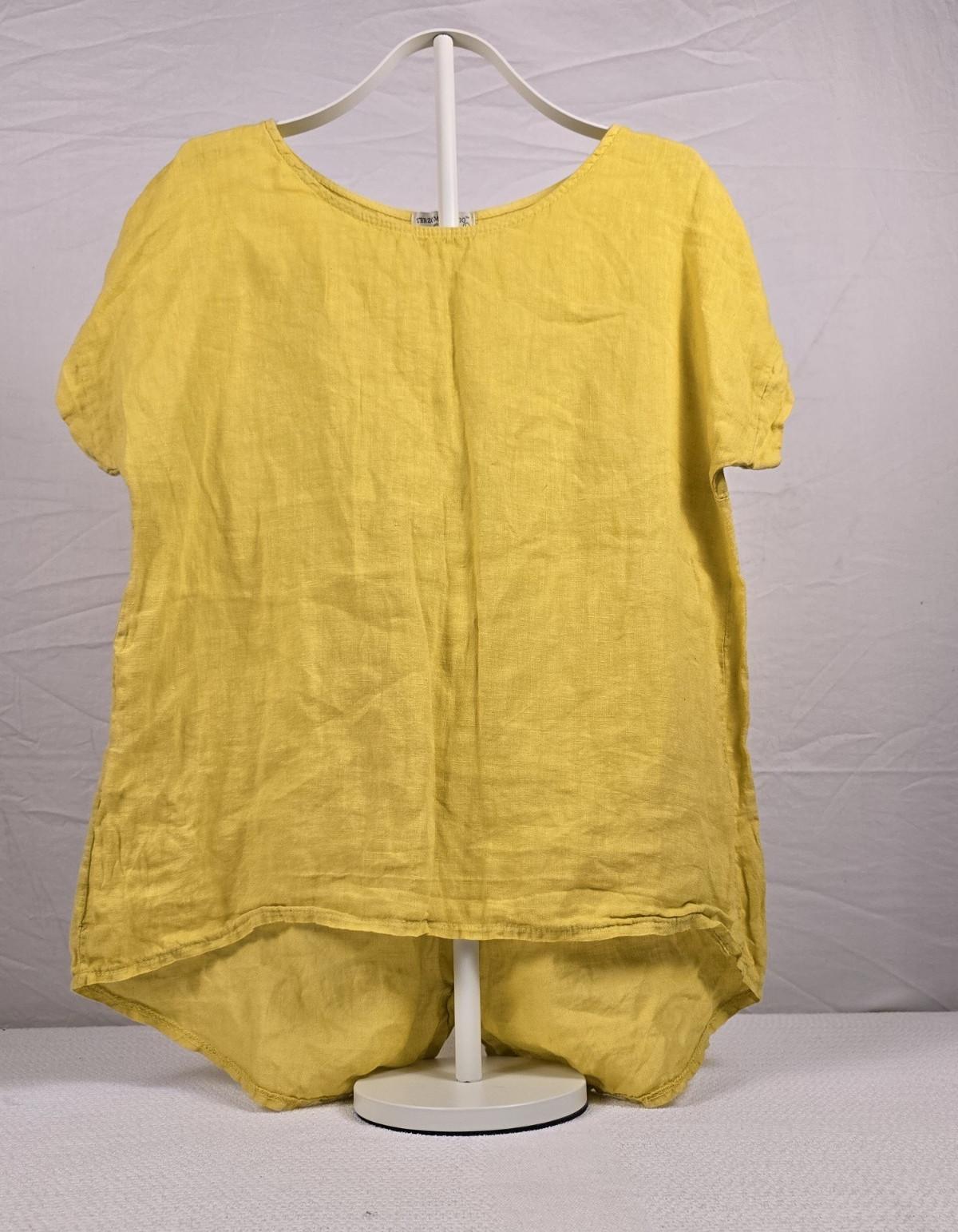TERZO MILLENNIO Women’s L Yellow Solid 100% Linen Scoop Neck Button Back Blouse