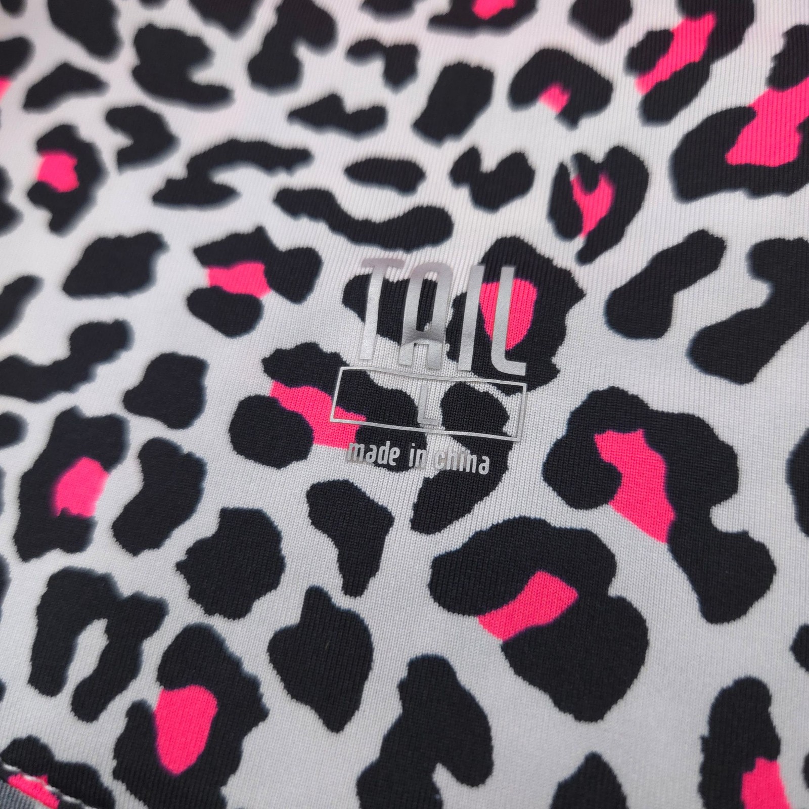 Tail Womens L Cheetah Pink White Black PERFORMANCE Shirt Golf Pickleball Tennis