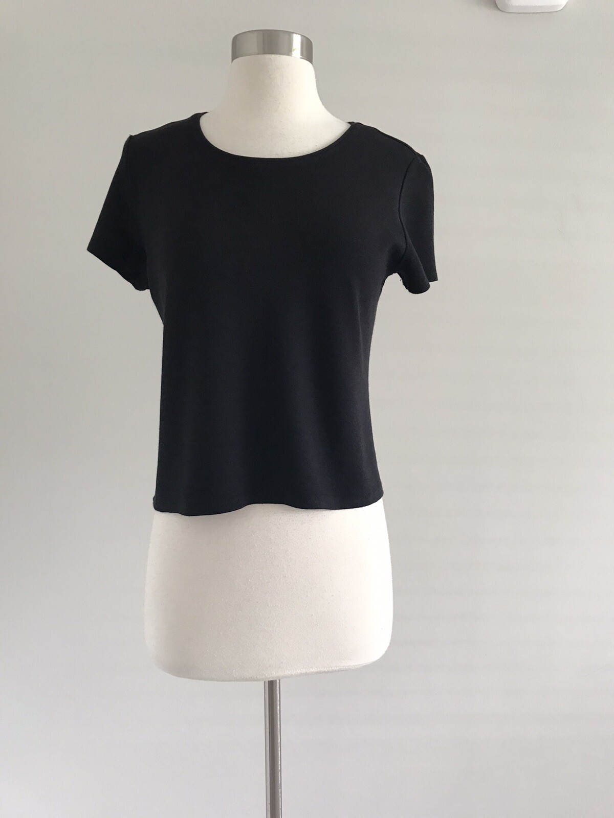 EILEEN FISHER RAYON NYLON LYCRA STRETCHY SHORT SLEEVE TOP T-SHIRT SIZE M