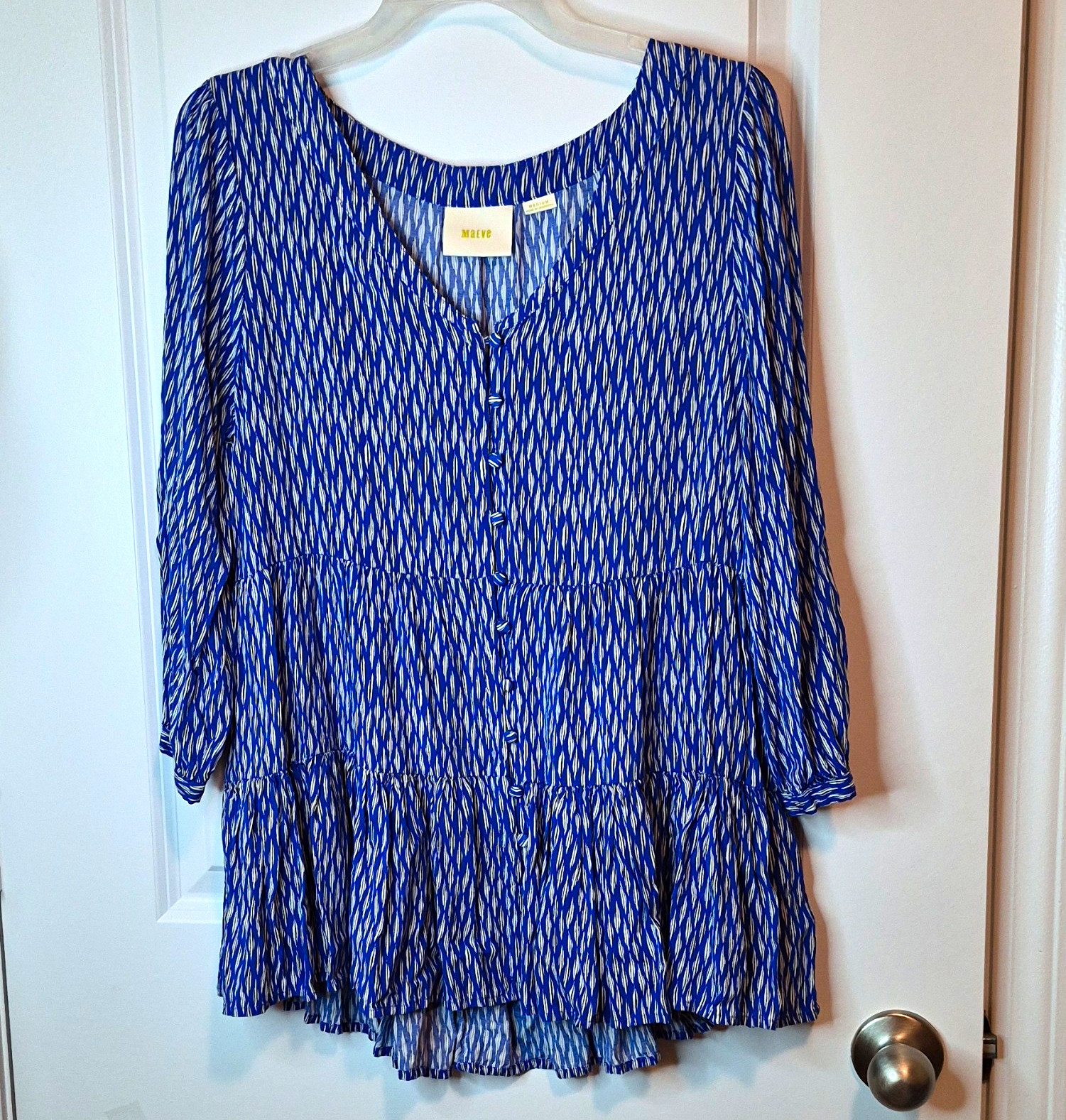 Maeve Women’s M Blue White Abstract V-Neck Button Front Tunic Blouse Pockets