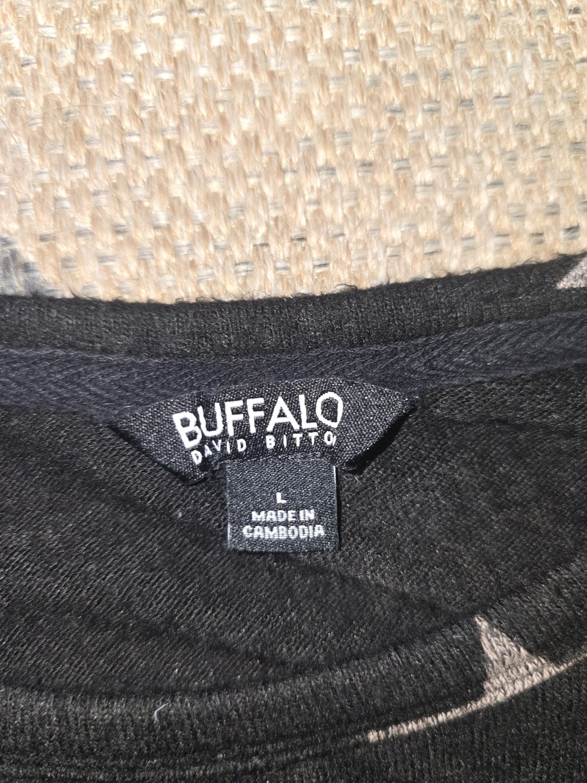 Buffalo David Bitton Star Print Pullover Top – Women’s L – Black