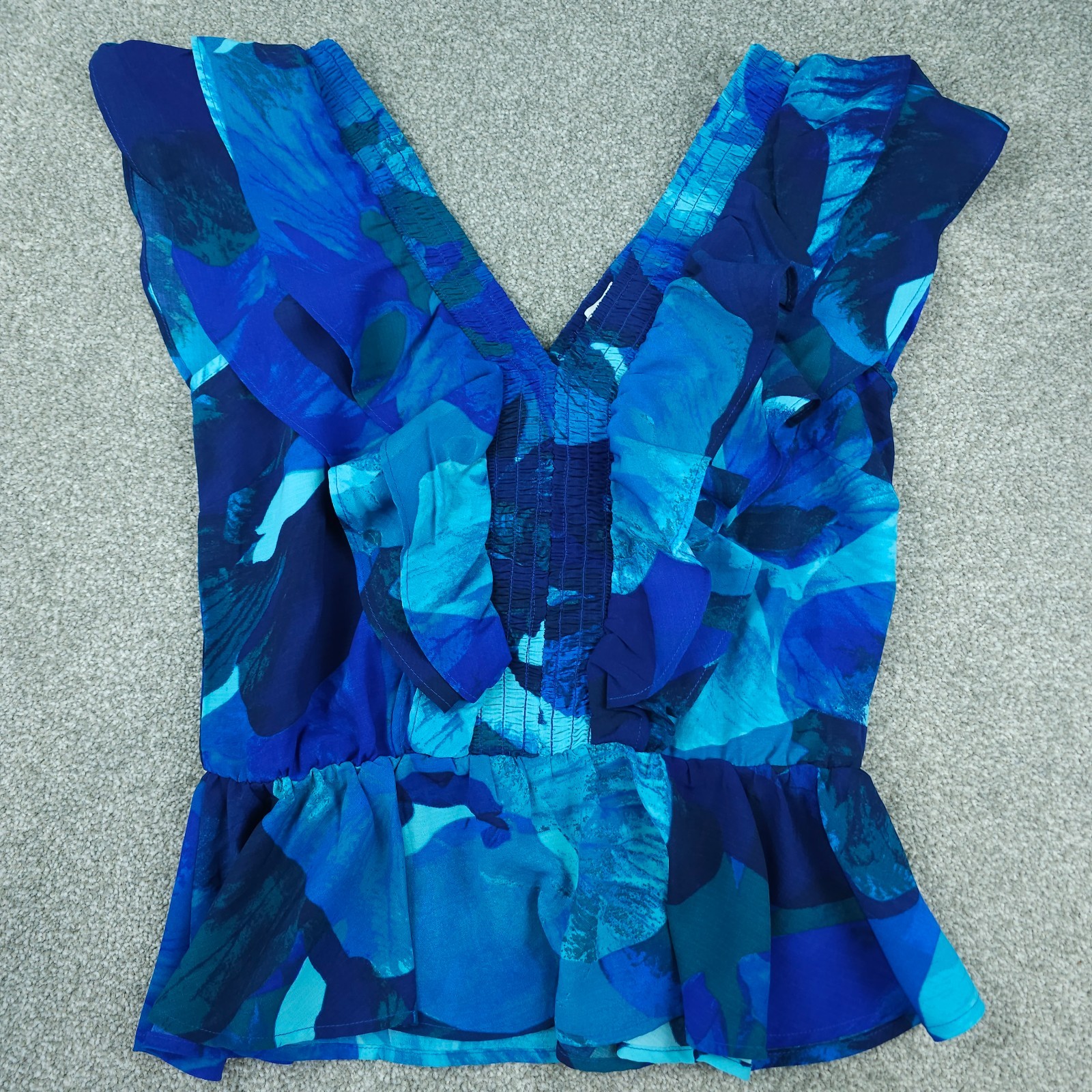 Sofia Jeans Smocked Framed Ruffle Top v-Neck Blue Aqua Womens XS NEW