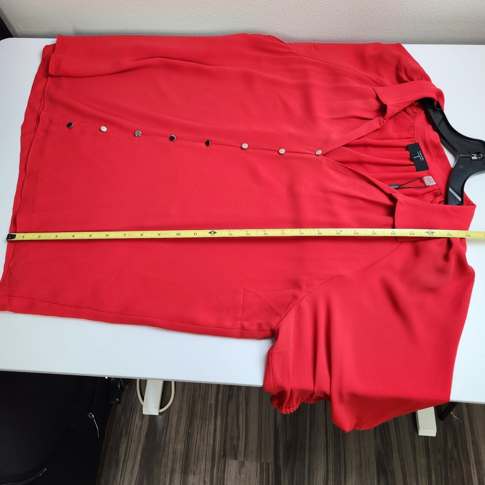 T Tahari Georgette Split Neck Red Button Up Puff Sleeve Blouse Womens Size XL