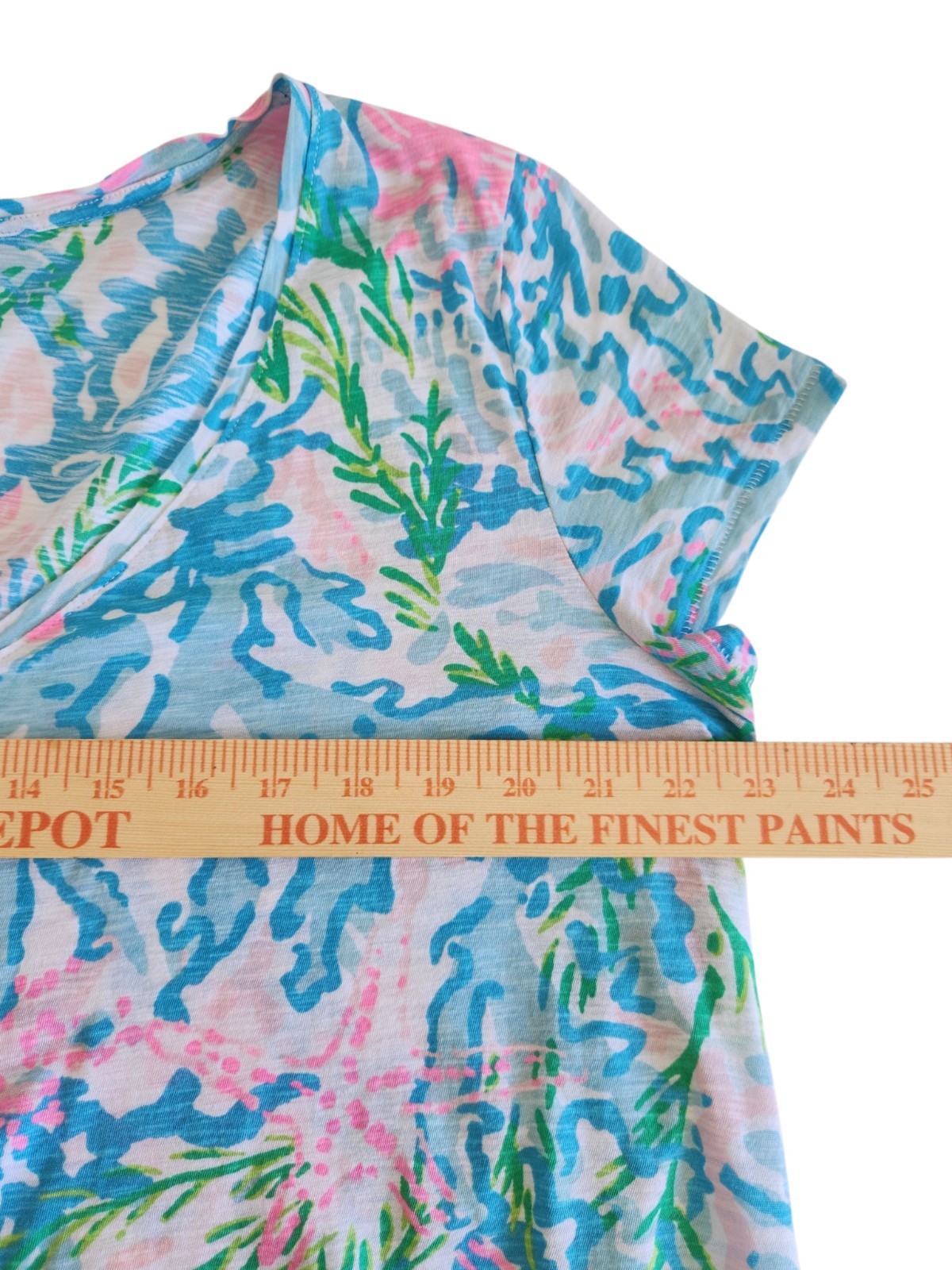Lilly Pulitzer Etta V Neck Top Tee Coral Bay Print Short Sleeve Cotton Size XL