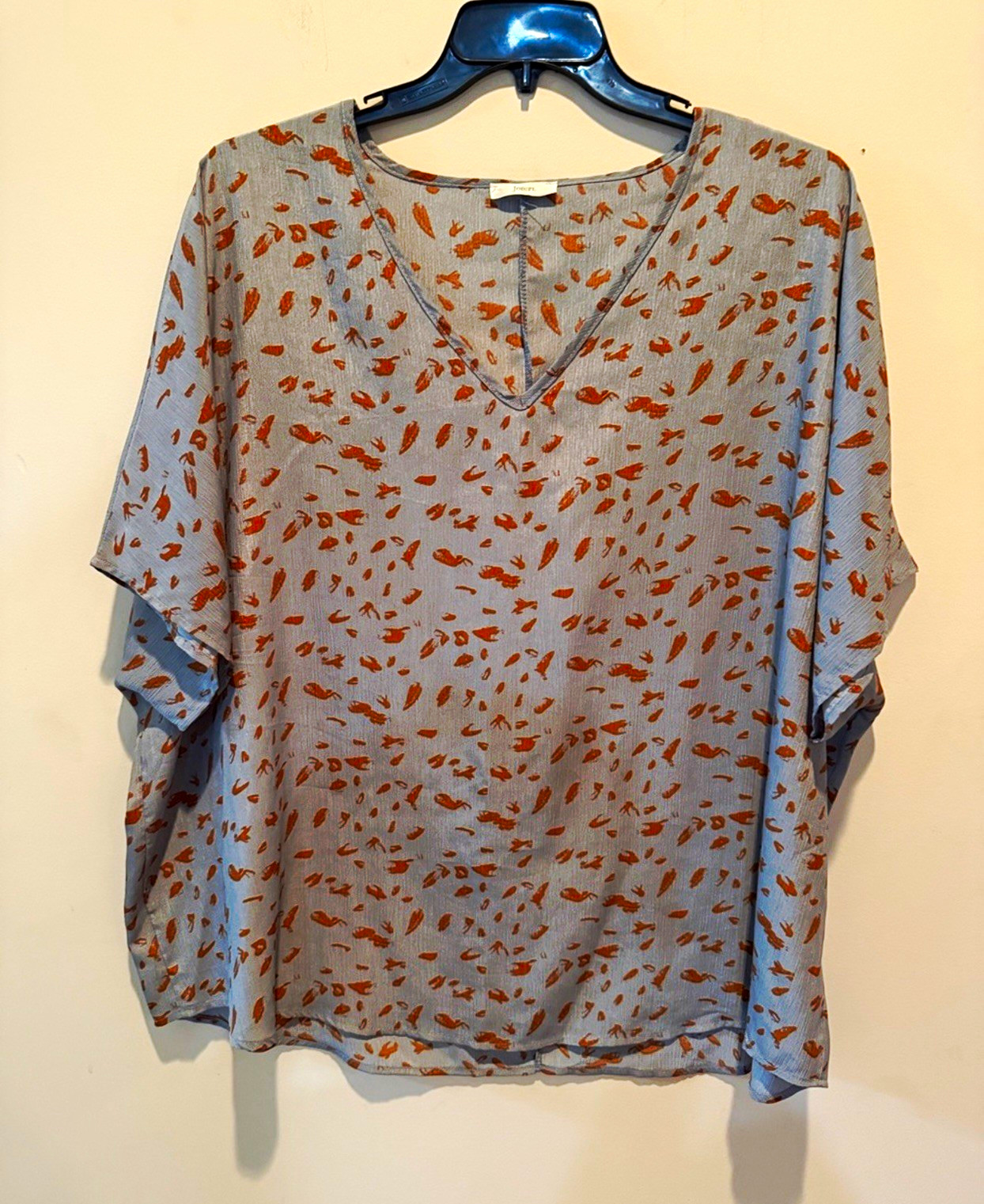 Jodifl Women’s Gray/Brown Abstract Print V-Neck Short Sleeve Pullover Blouse 2XL
