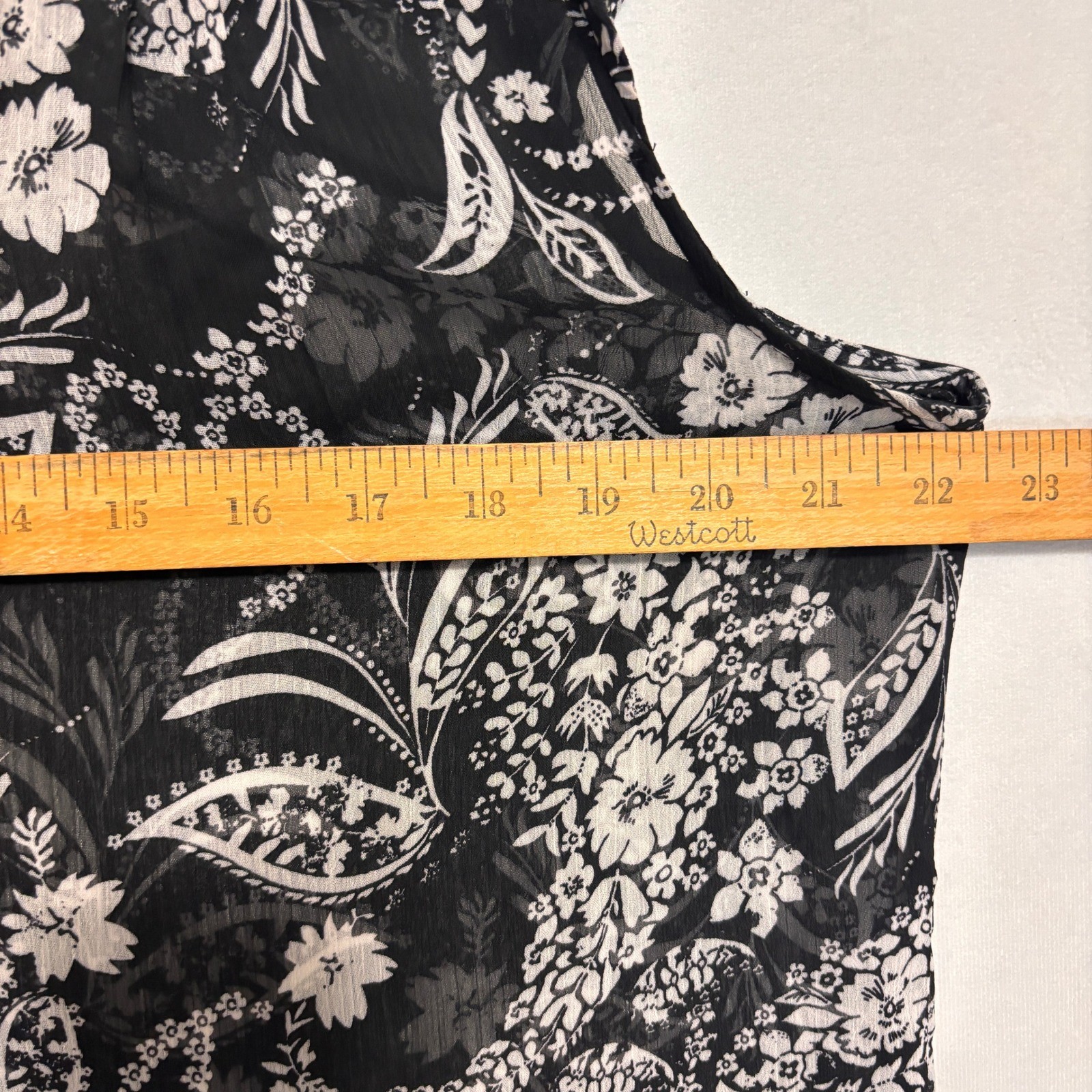 Roz & Ali Blouse Black White Floral Paisley Sheer Chiffon Button Up Career Large