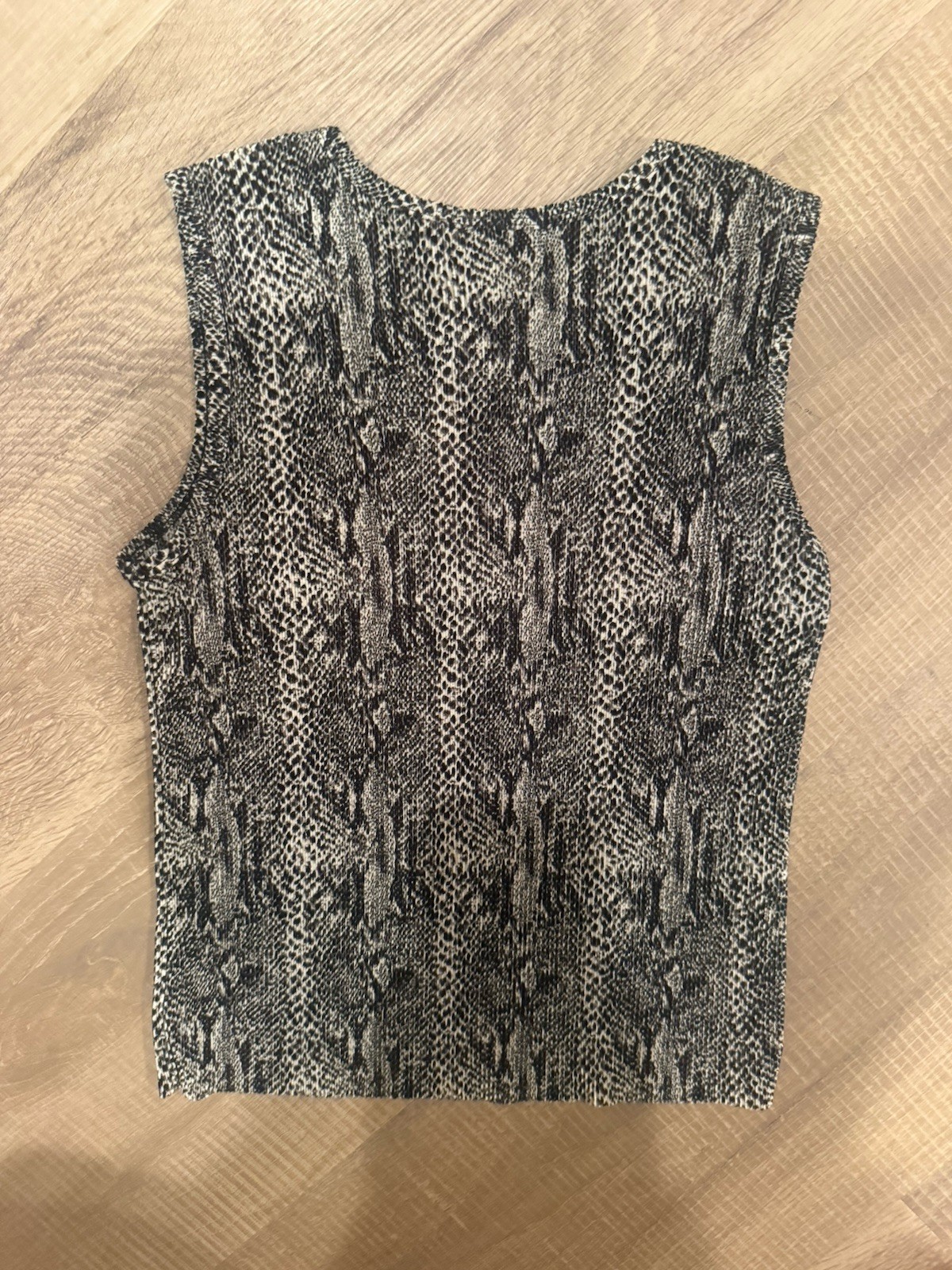 Plisse’ Black/Gray Snake Animal Print Tank Top, Knit Pullover Womens S