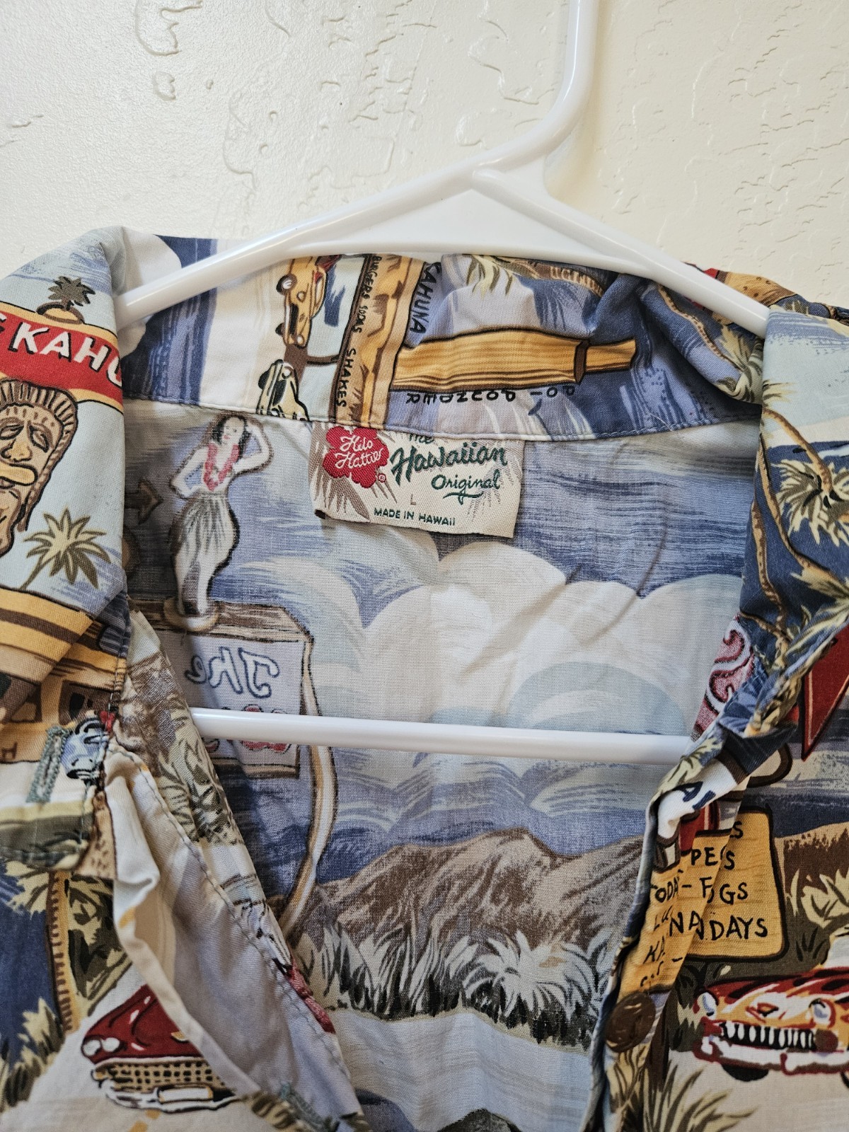 Hilo Hatties Tie Front Top Size Large Sleeveless ALOHA Hawaiian Floral Shirt VTG