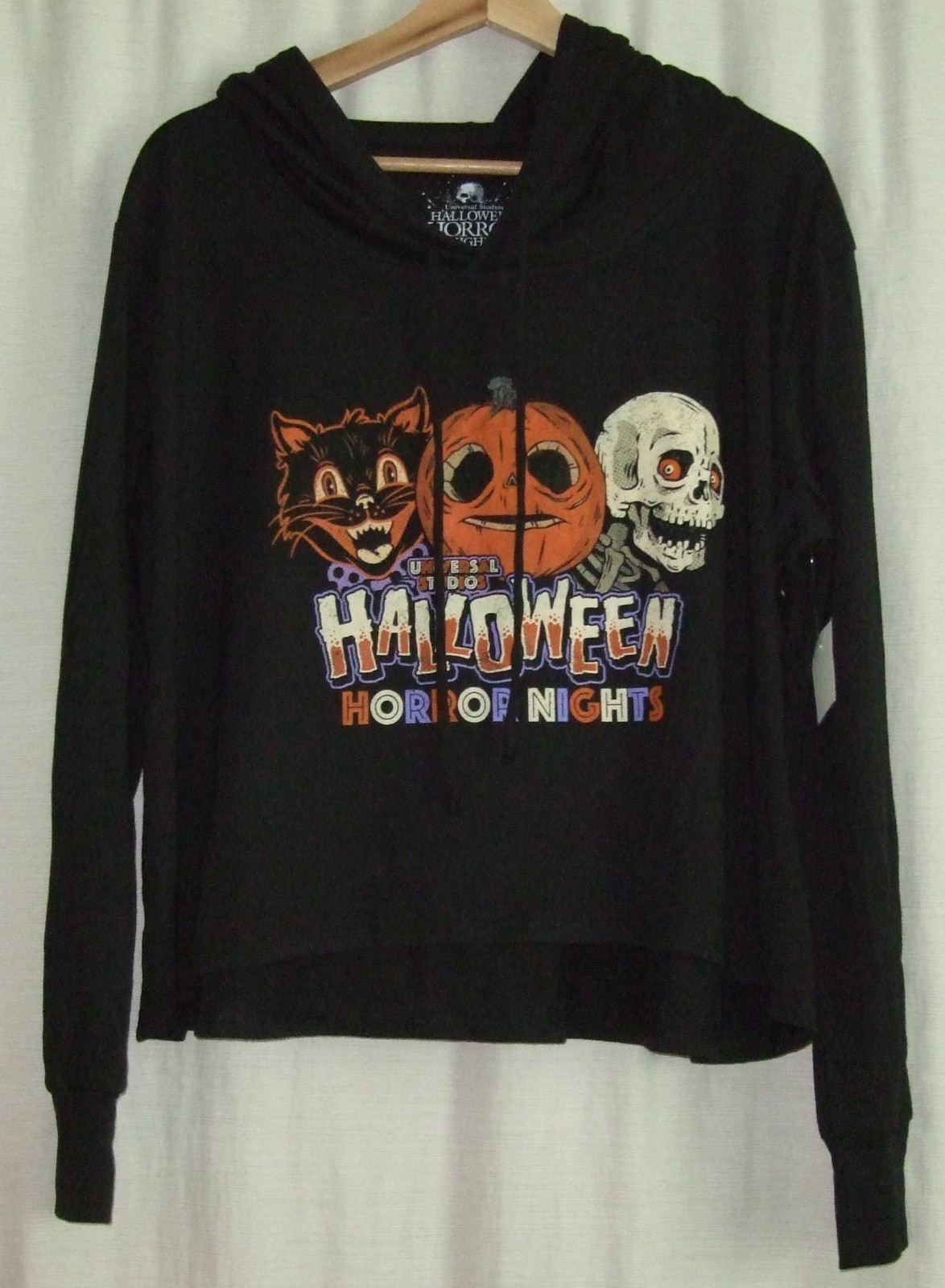 NWT 2022 Universal Studios Halloween Horror Nights Crop Hood Shirt M HHN Lil Boo