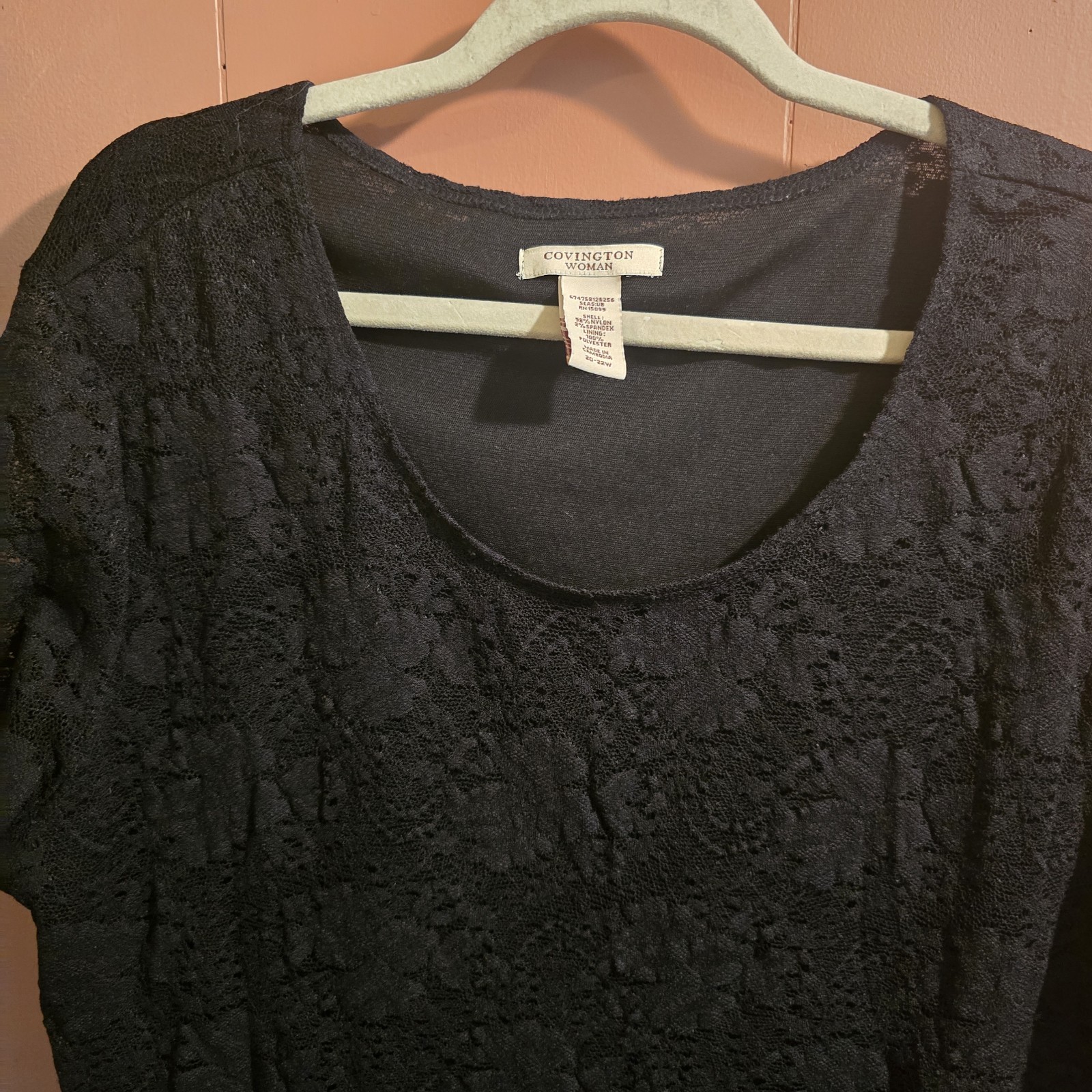 Covington Woman Size 20-22W Black Short Sleeved Lace Lined Top Blouse